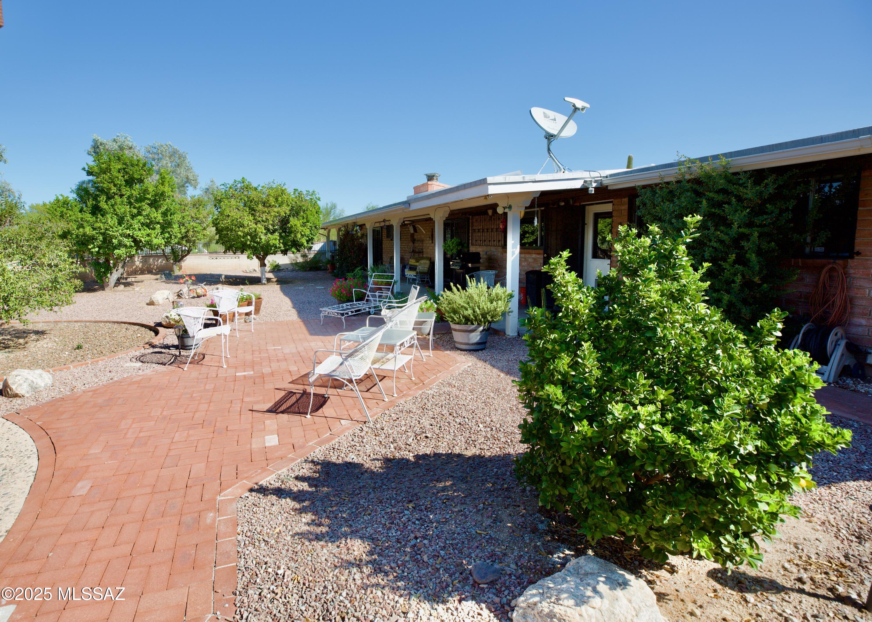 7241 N San Pasquale Avenue