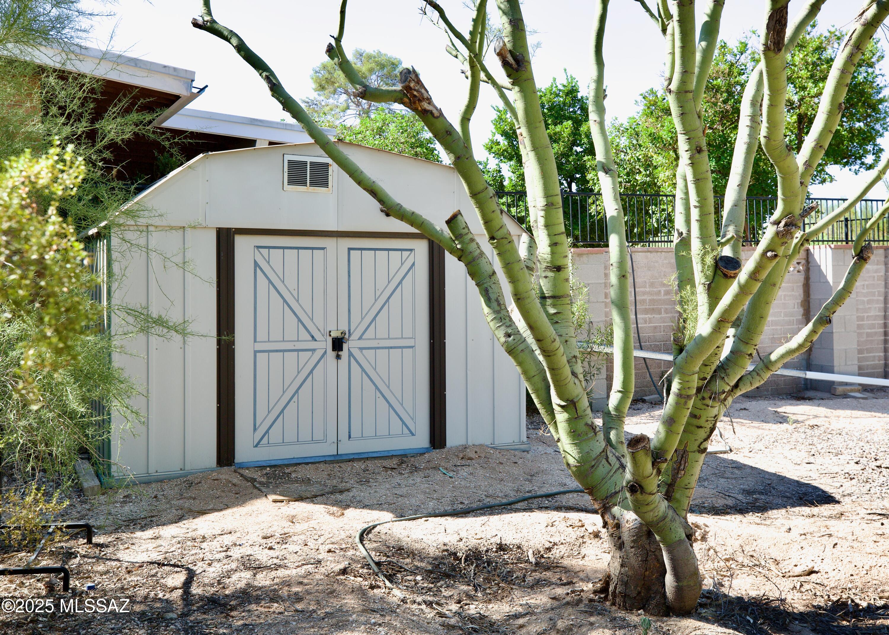 7241 N San Pasquale Avenue