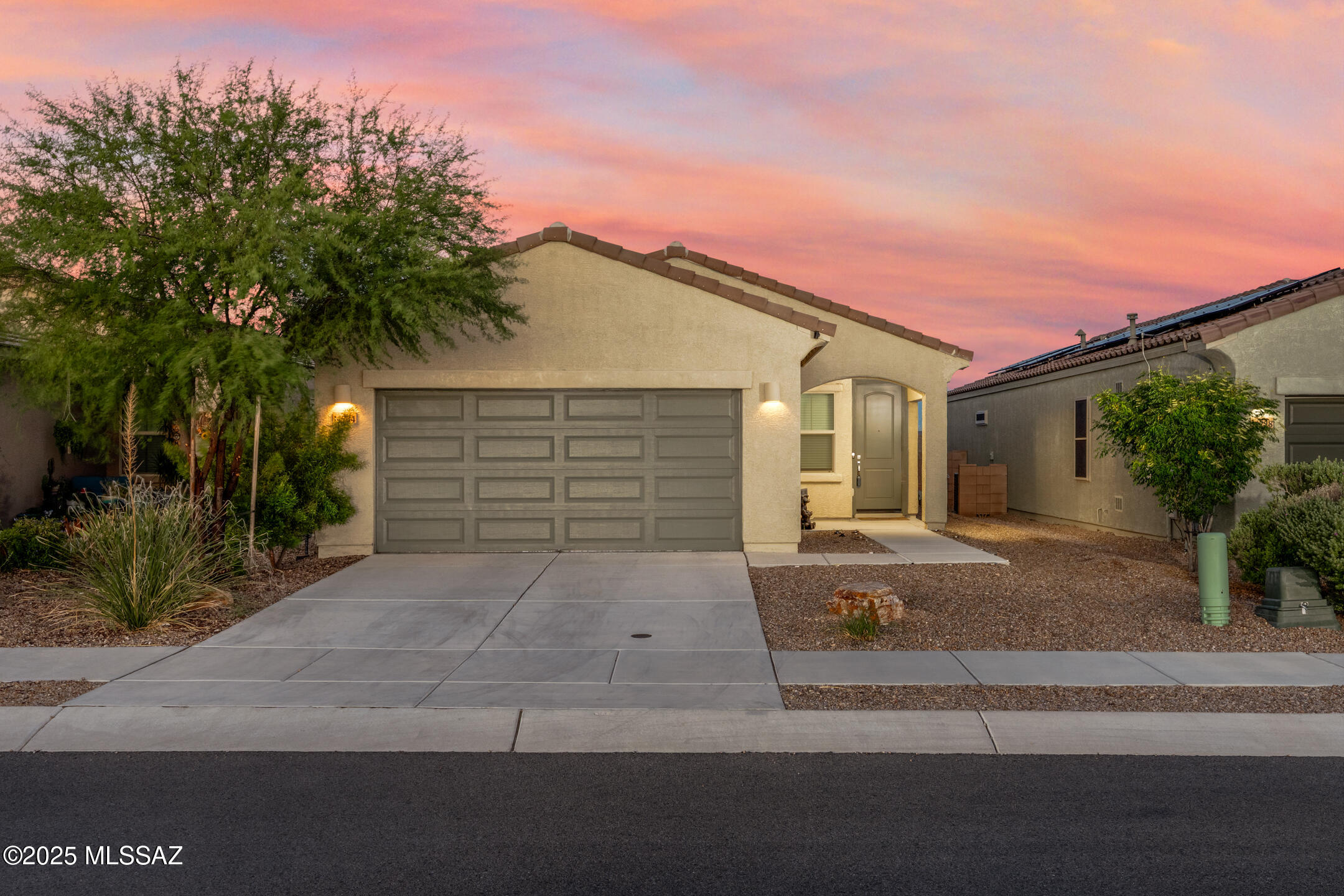 14734 S Avenida Lago De Plata