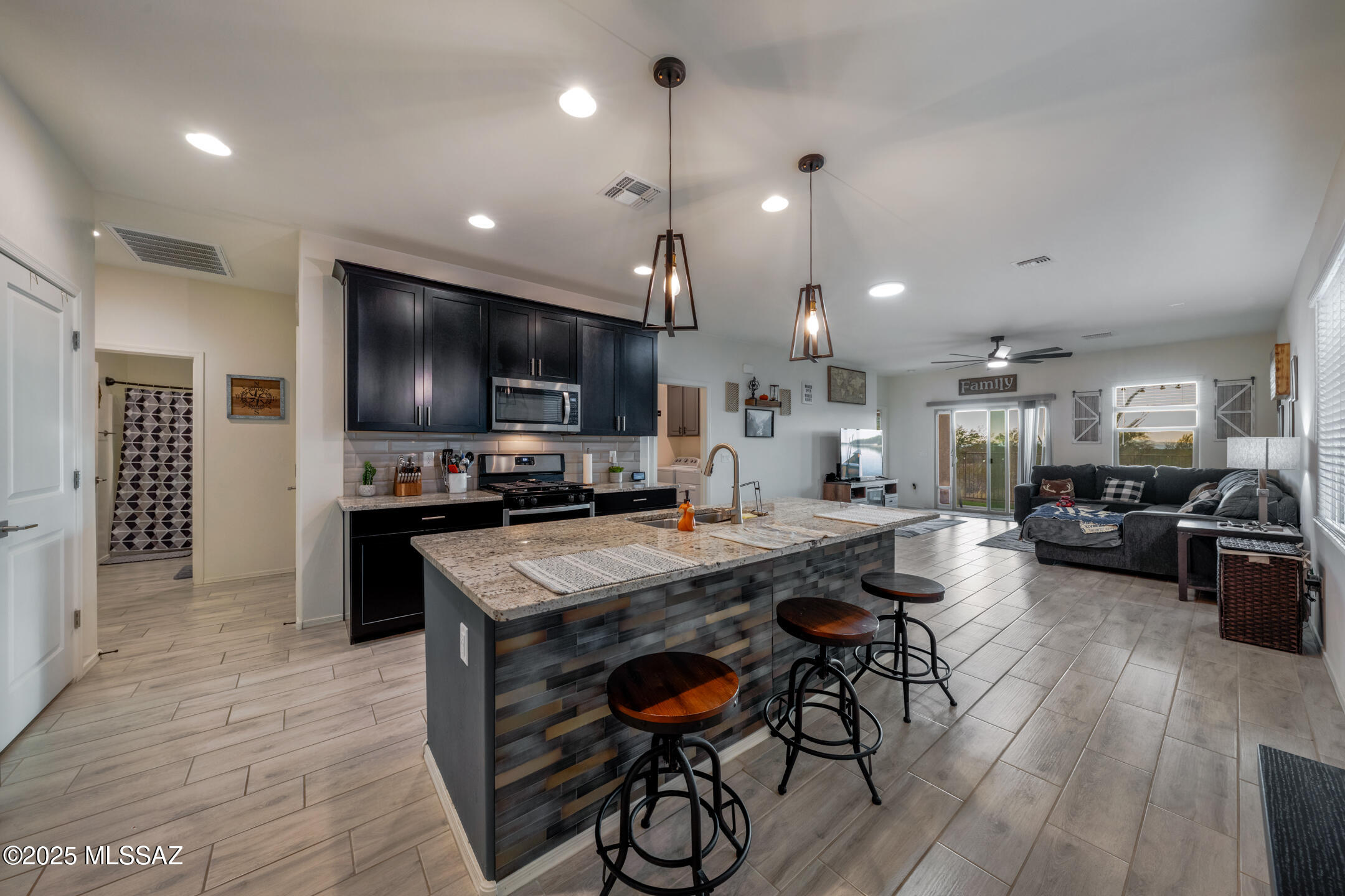 14734 S Avenida Lago De Plata