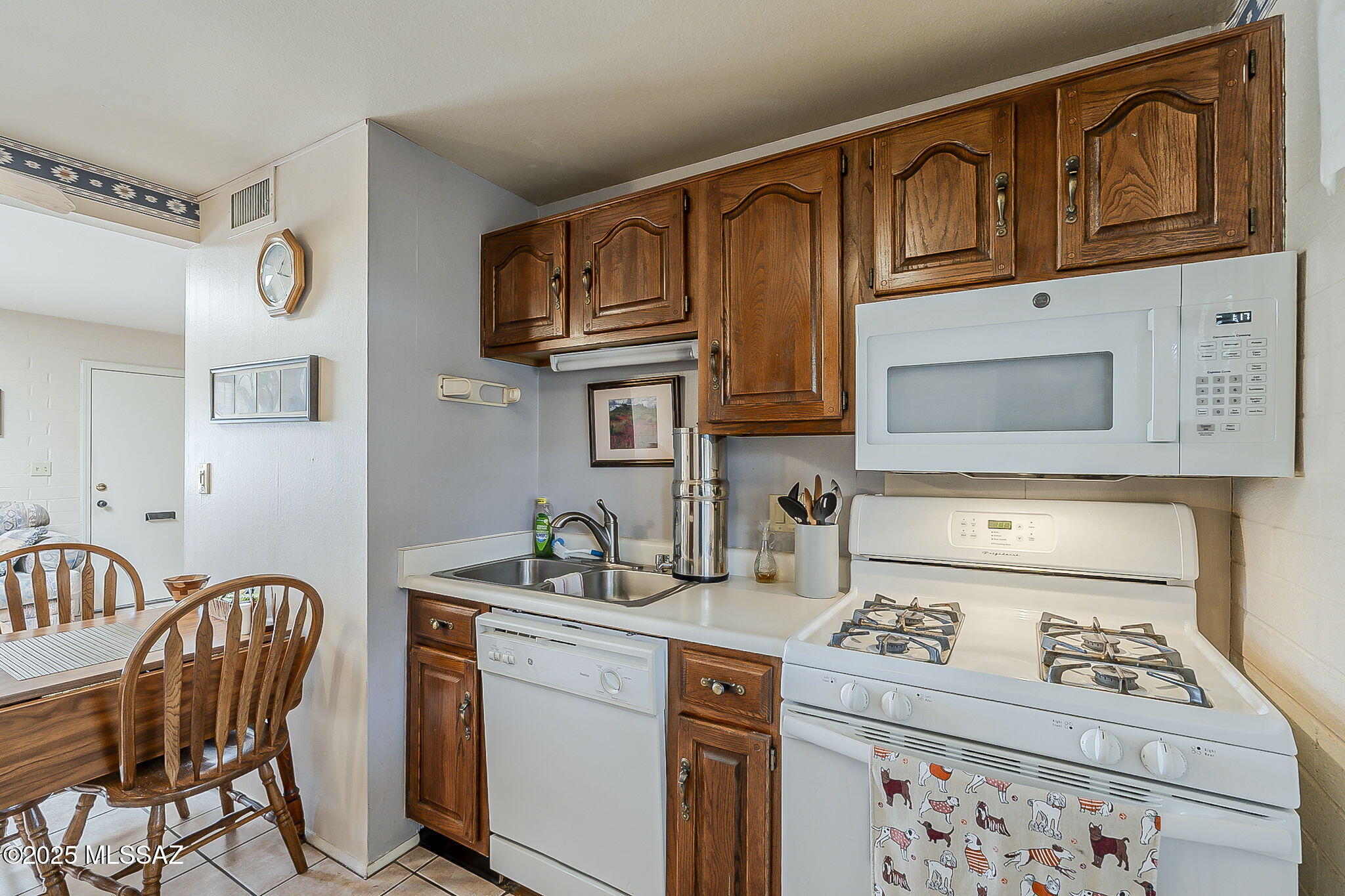 146 S Paseo Quinta Unit: D