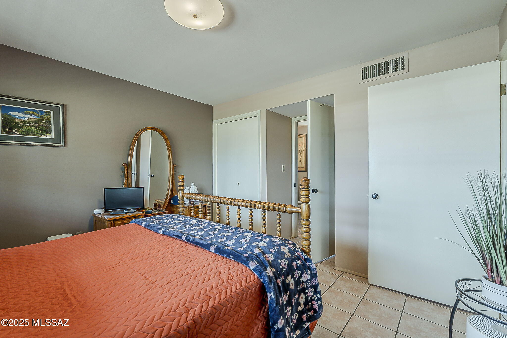 146 S Paseo Quinta Unit: D