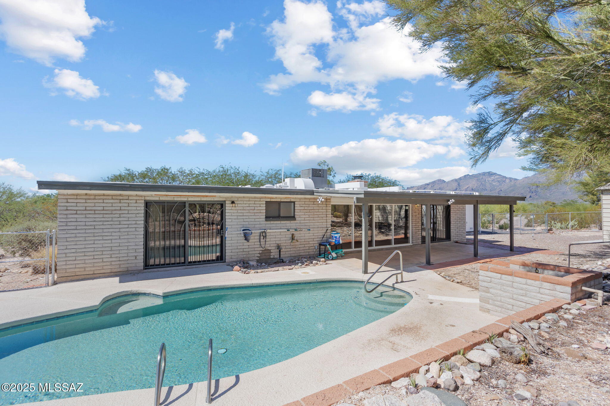 9412 E Loma Linda Place