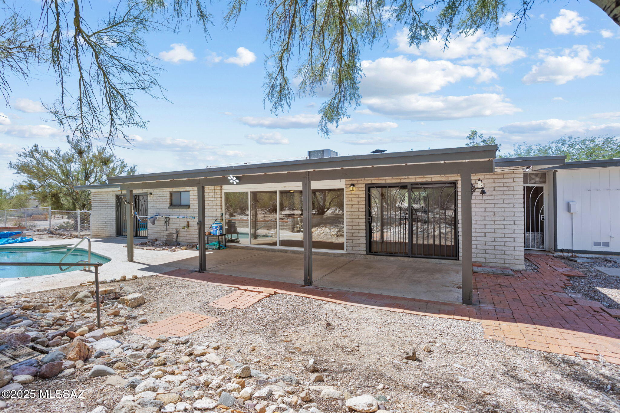 9412 E Loma Linda Place