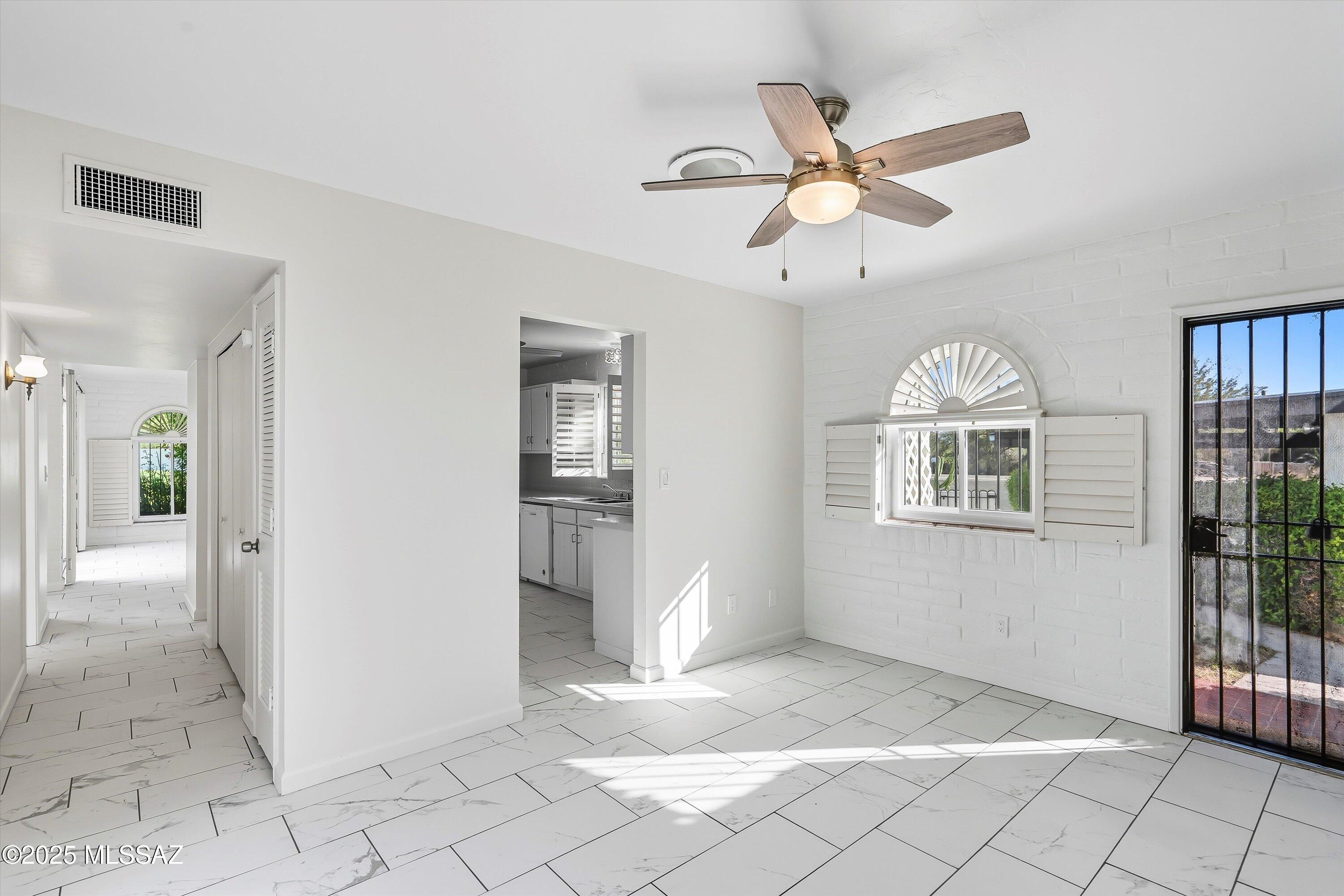 700 W Roller Coaster Road