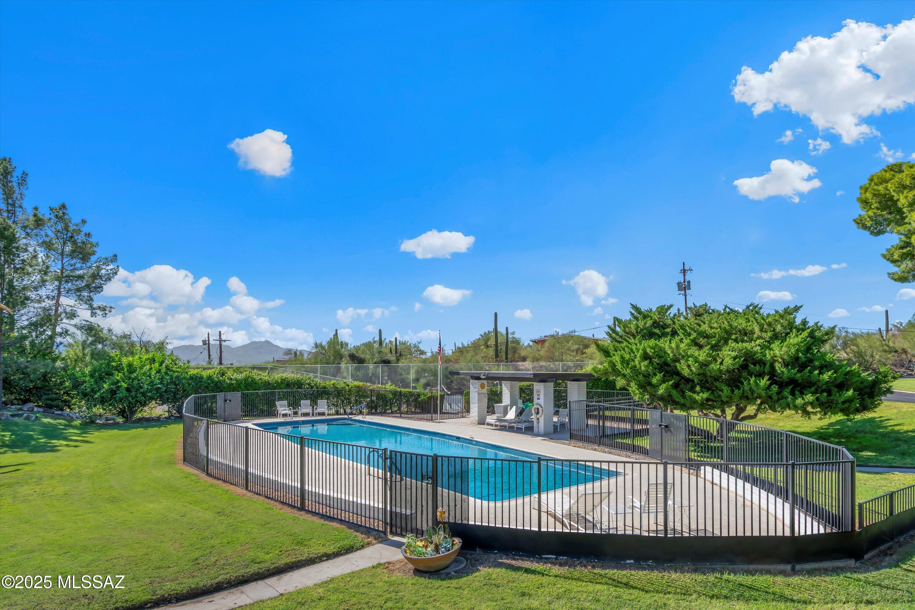 700 W Roller Coaster Road