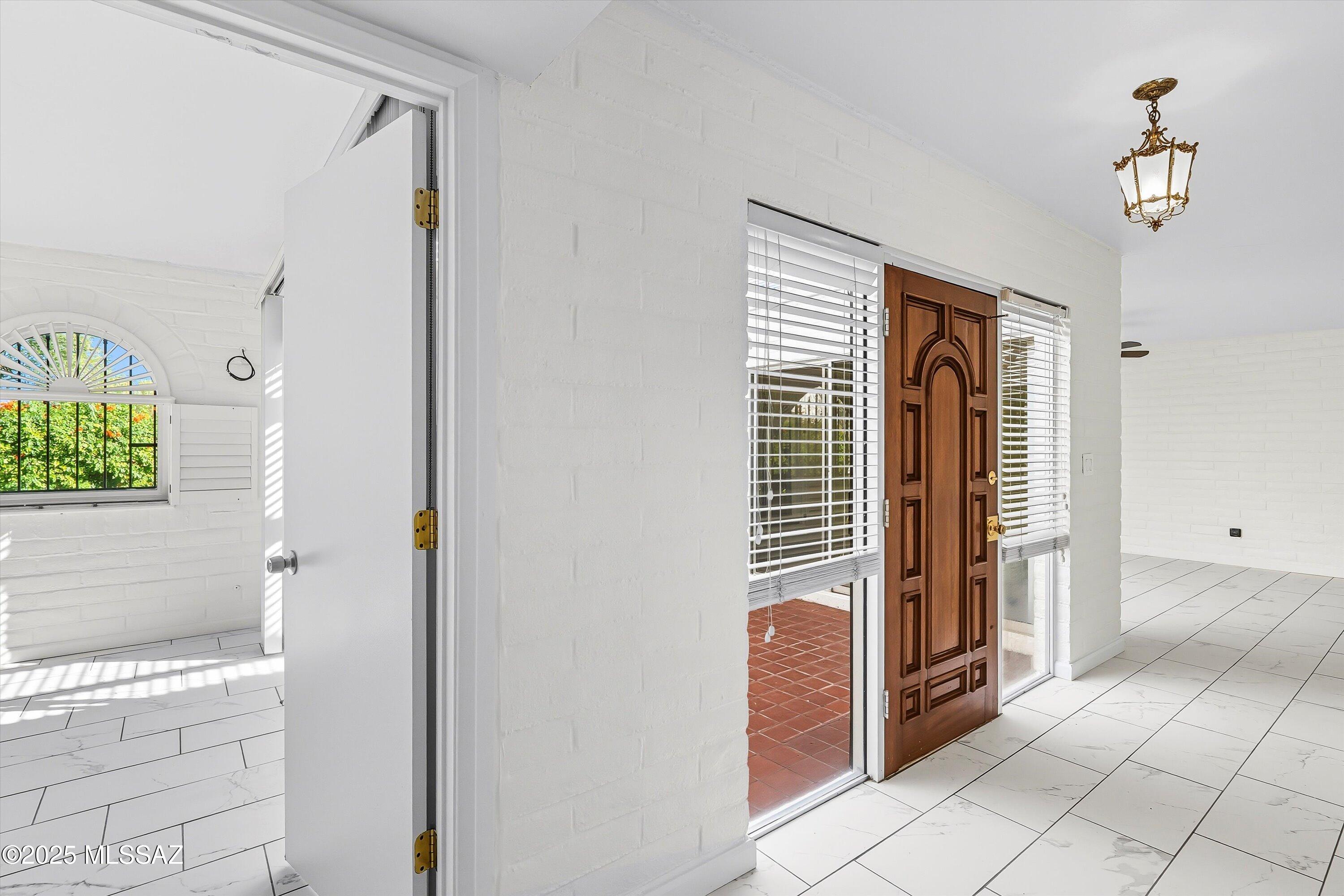 700 W Roller Coaster Road