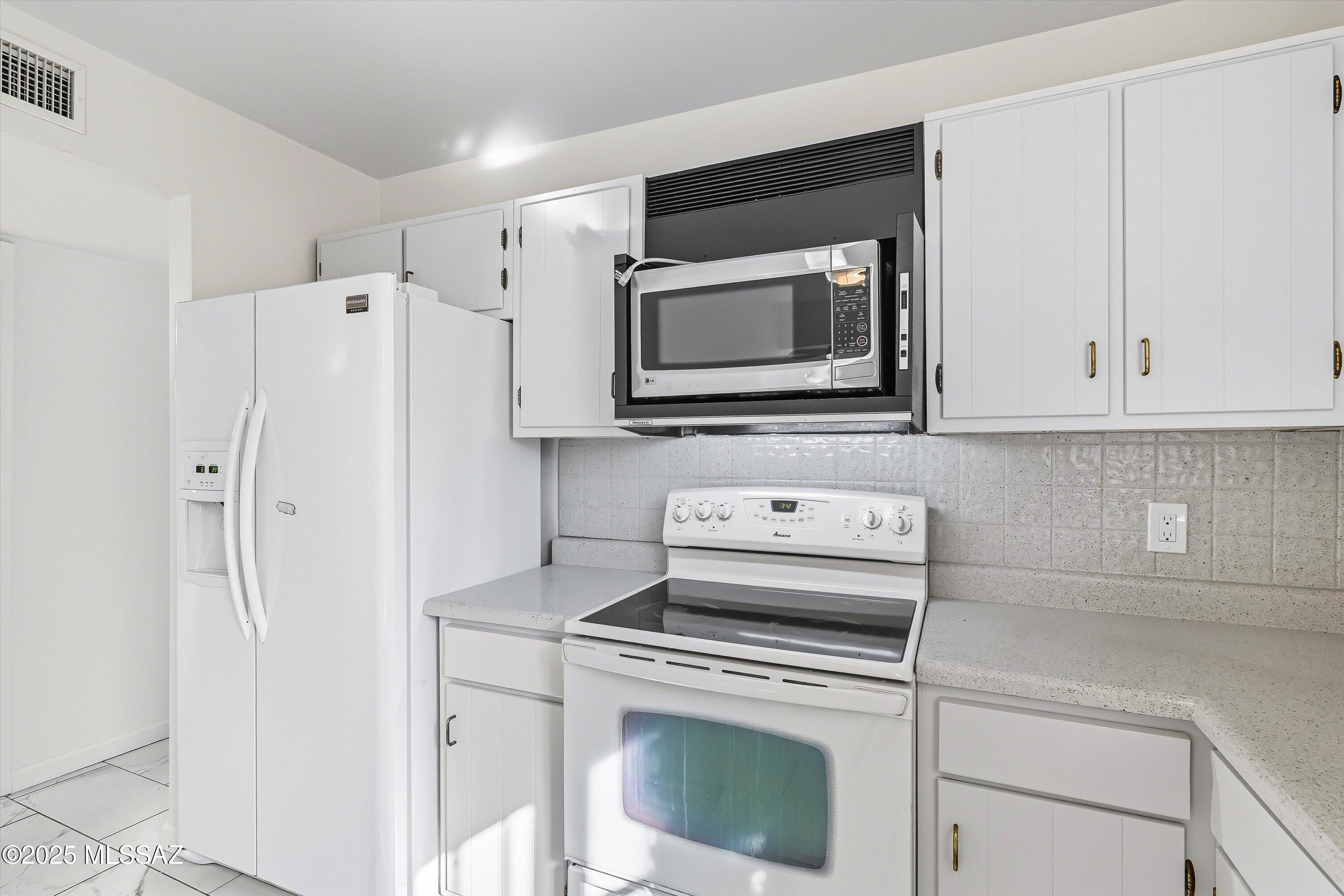 700 W Roller Coaster Road