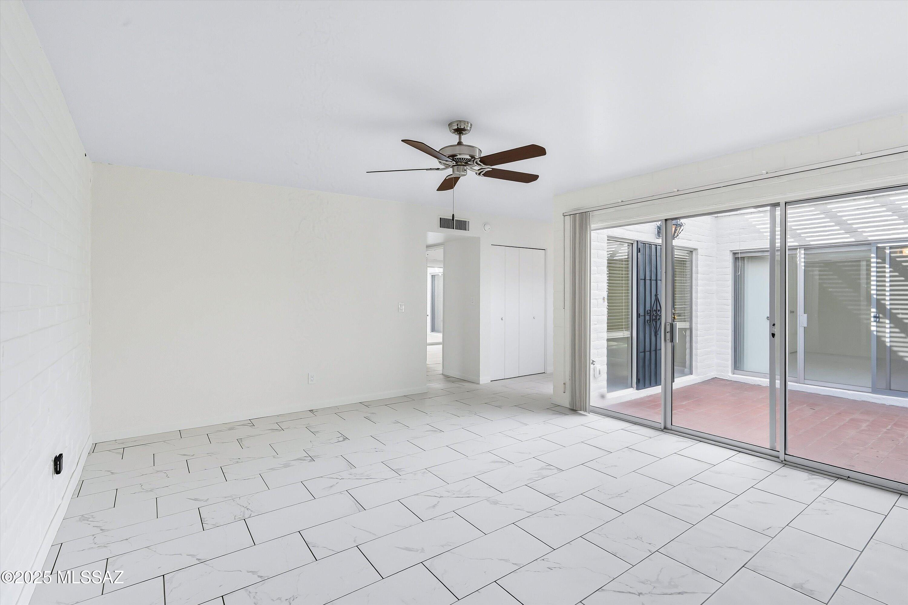 700 W Roller Coaster Road