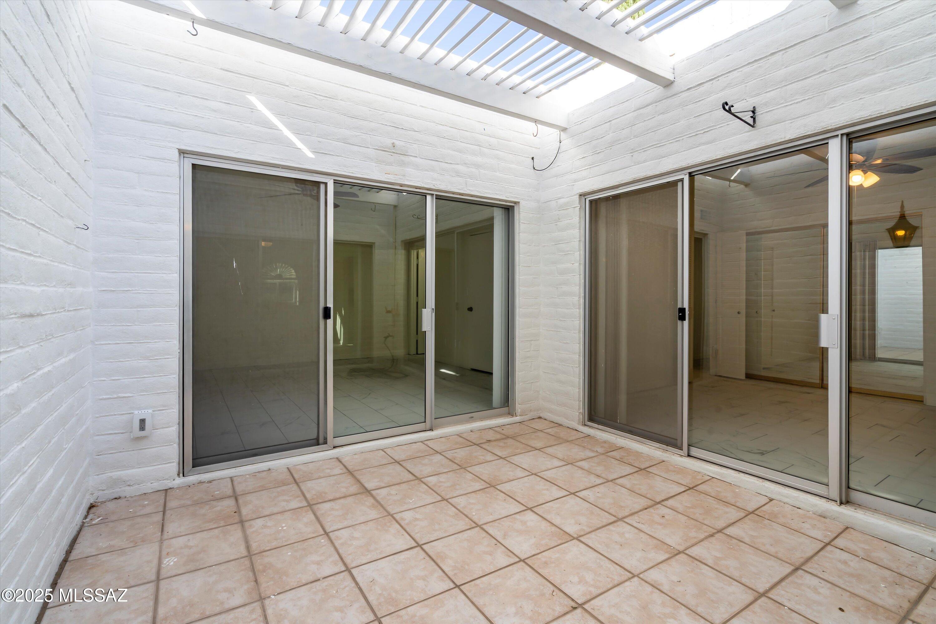 700 W Roller Coaster Road