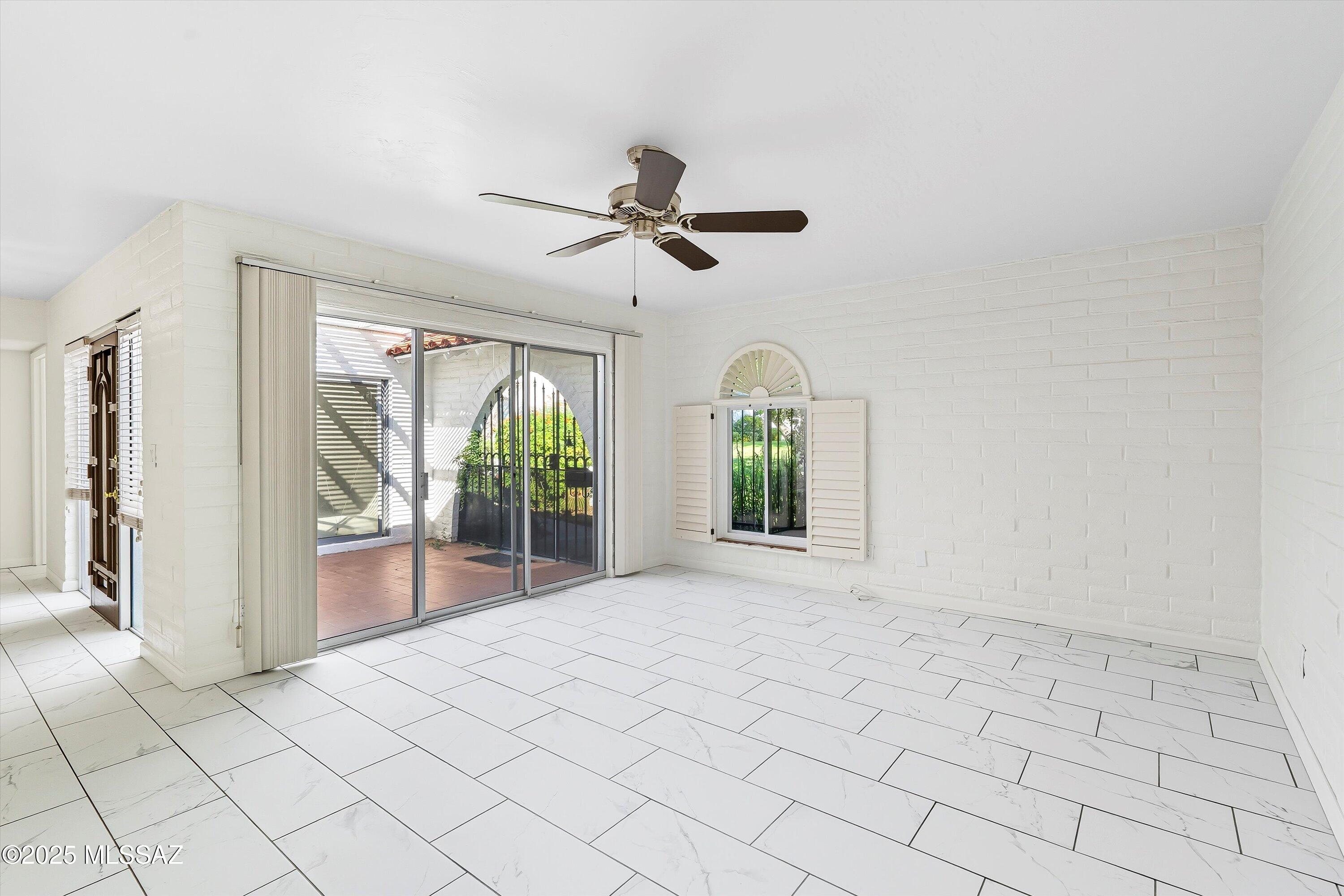 700 W Roller Coaster Road