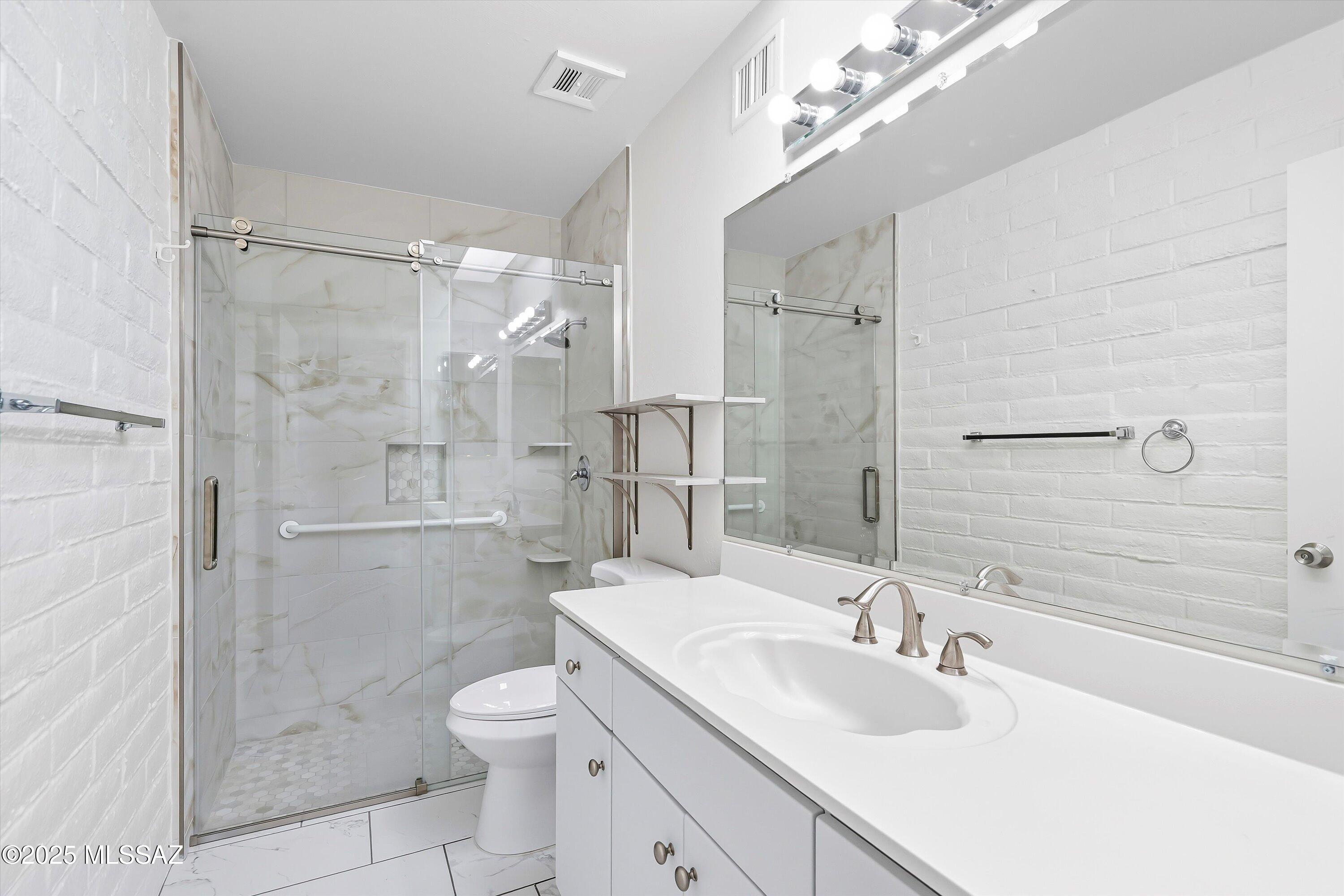 700 W Roller Coaster Road