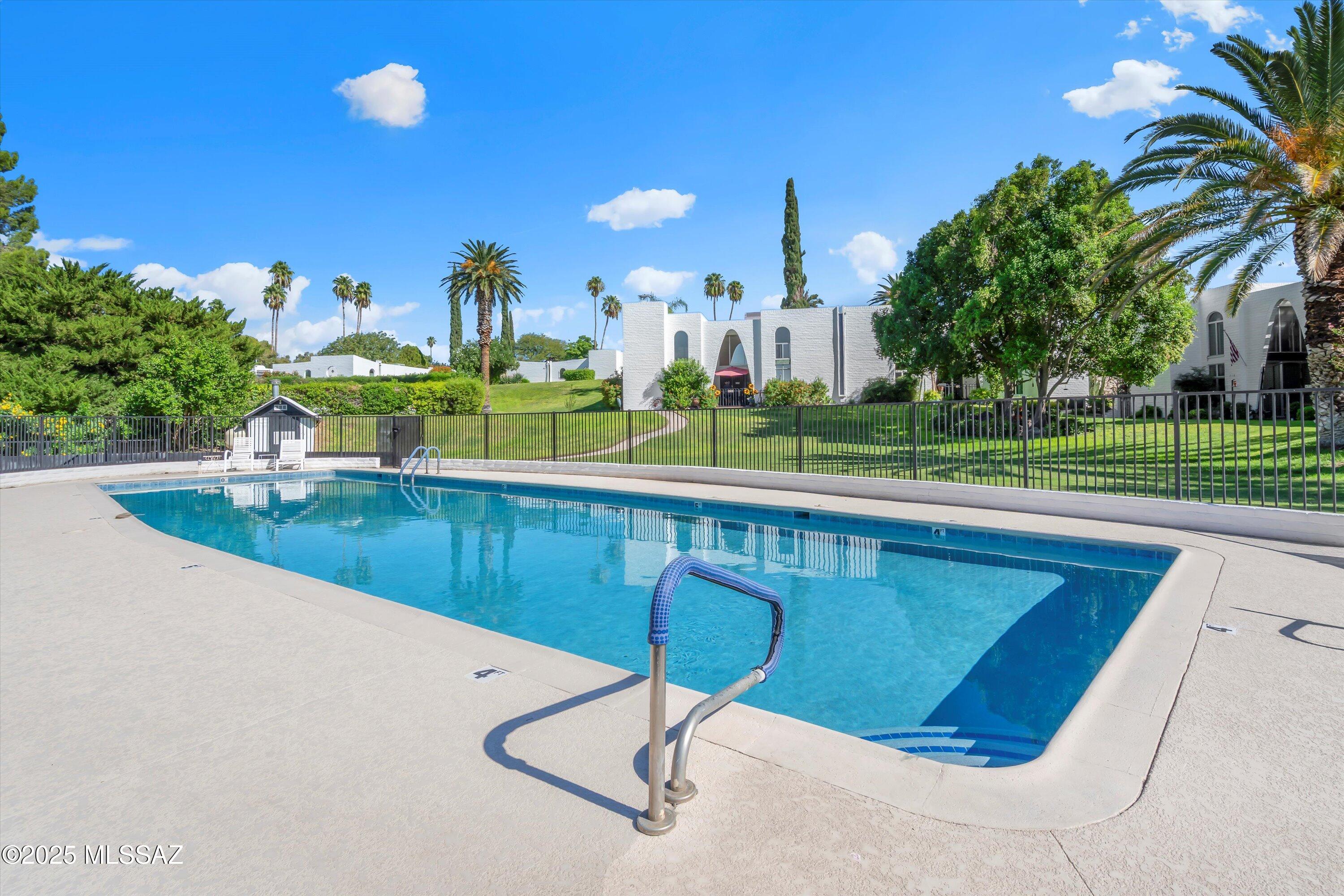 700 W Roller Coaster Road