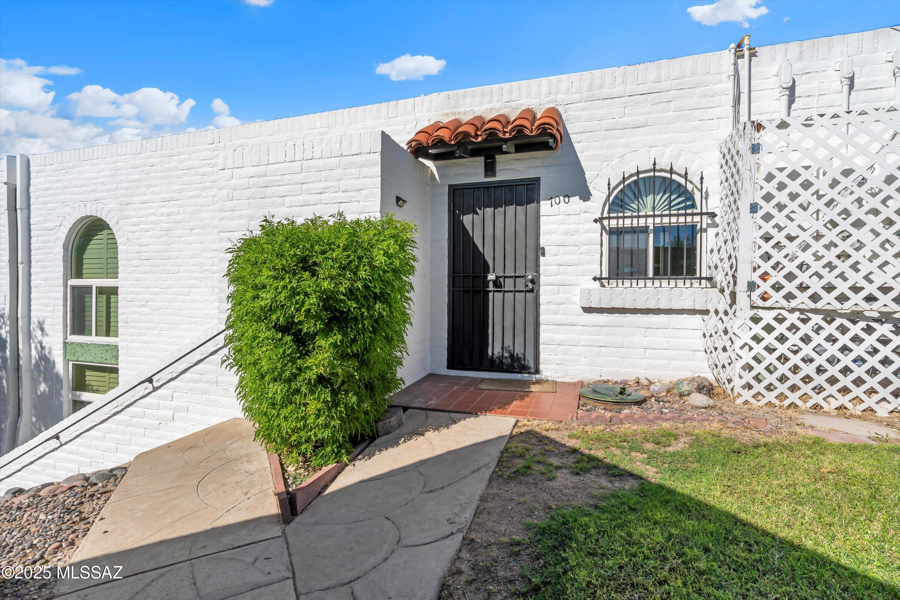 700 W Roller Coaster Road