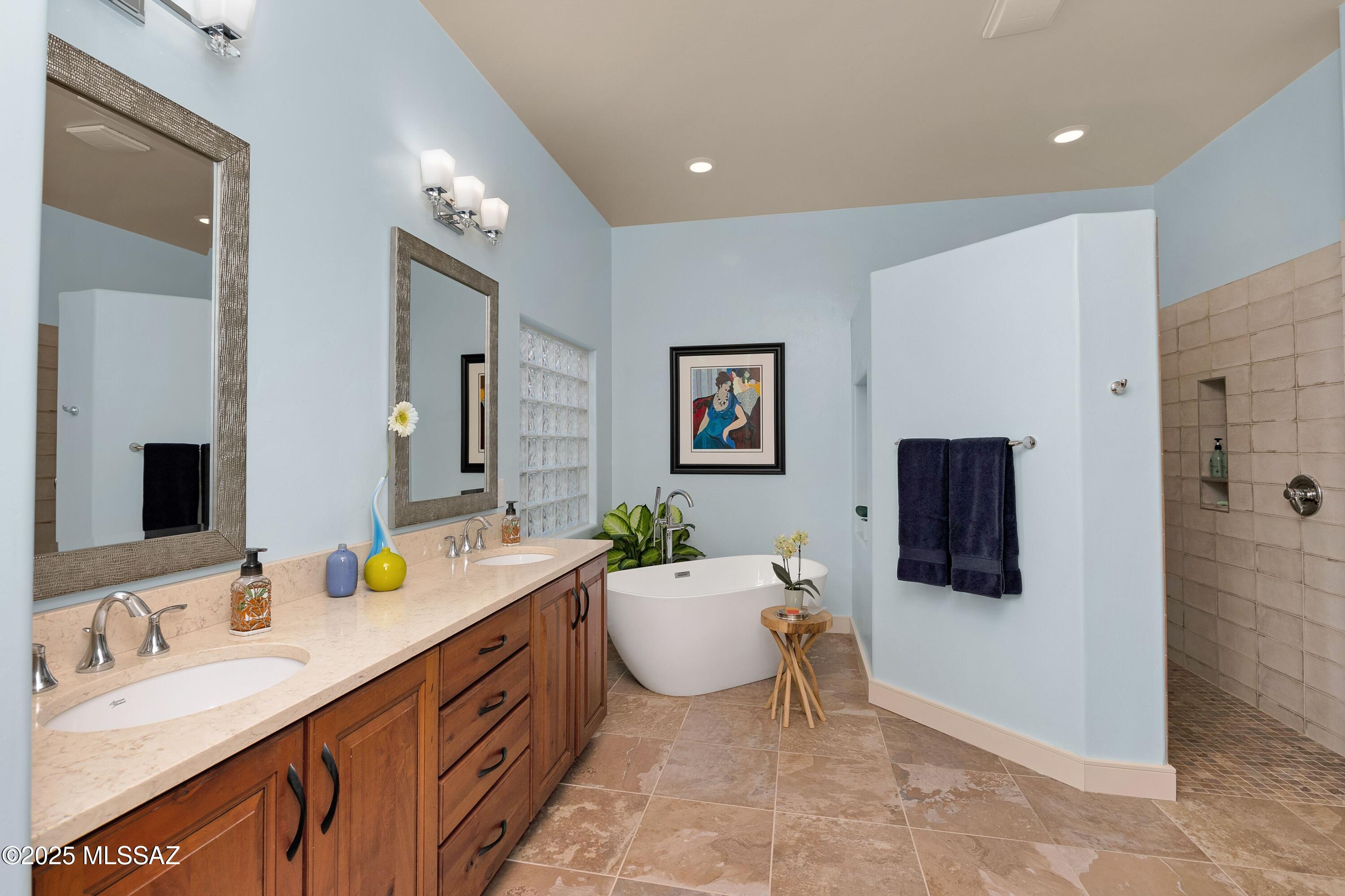 12433 N Golden Mirror Drive