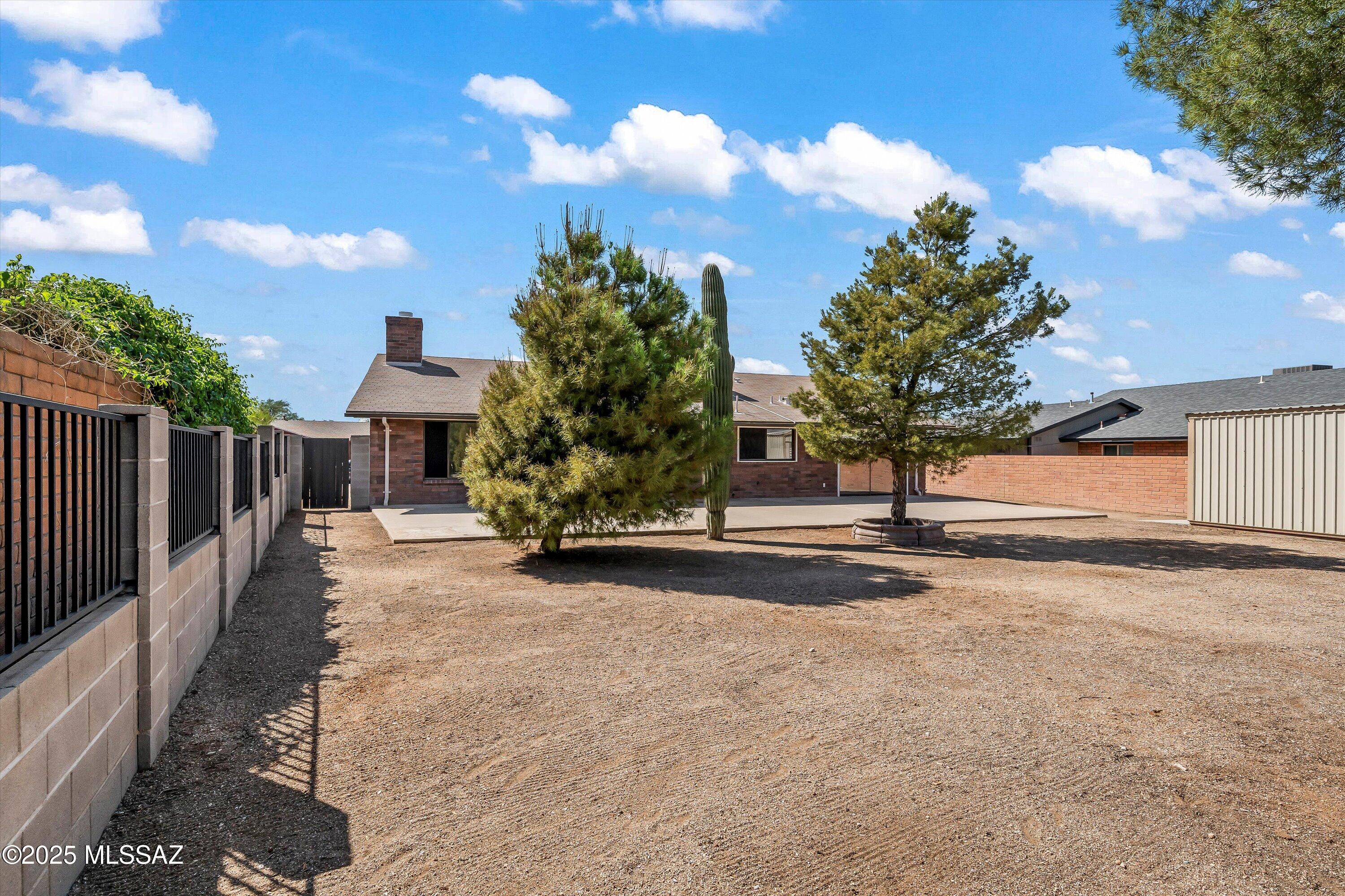 10025 E Eric Alan Place