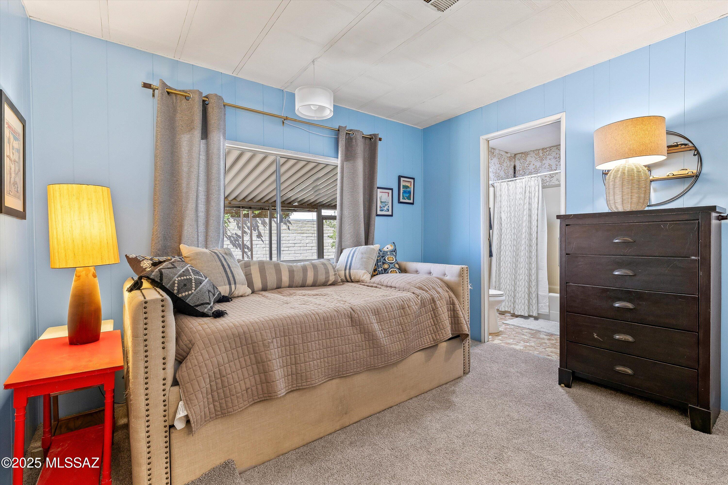 5535 W Flying W Street