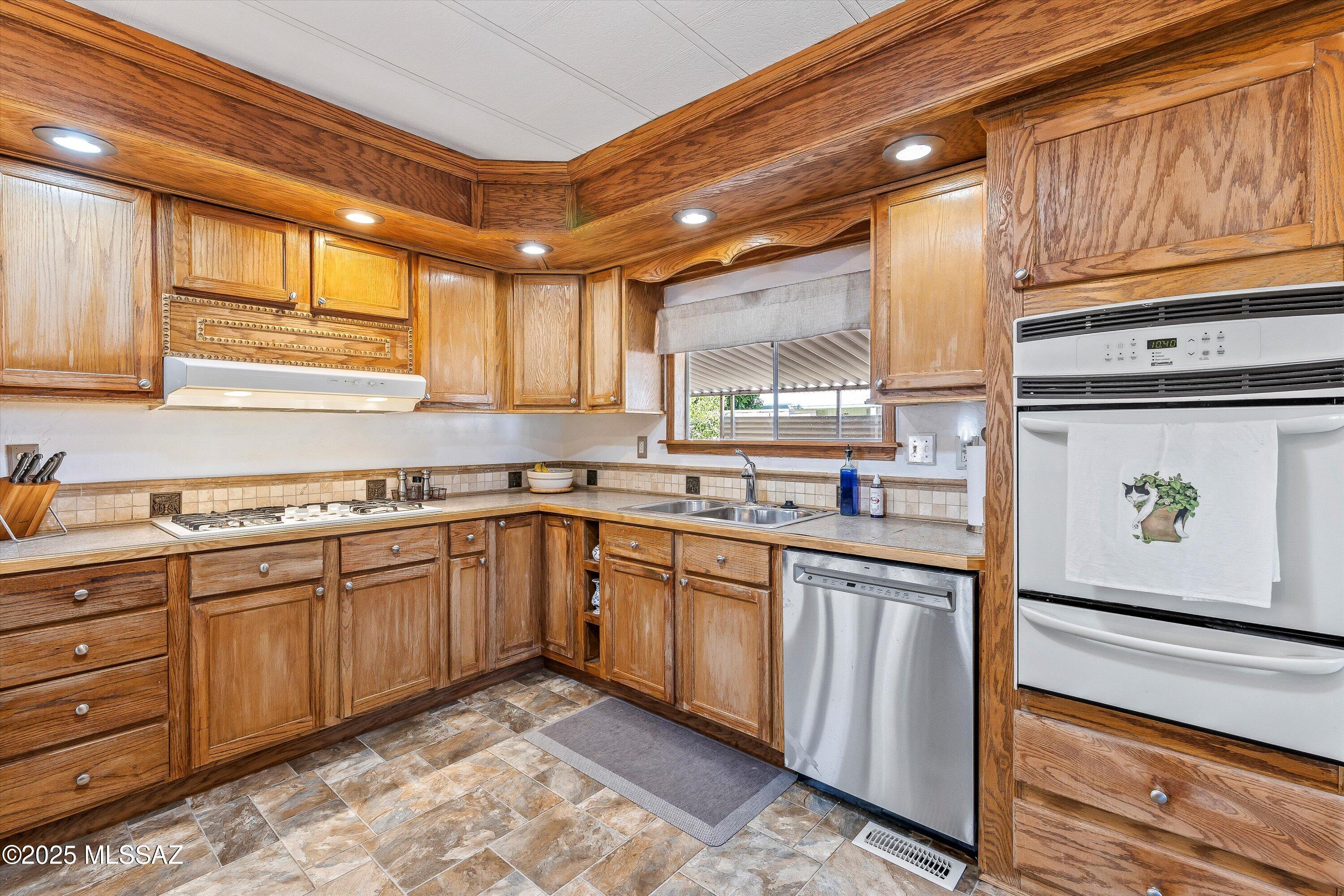 5535 W Flying W Street