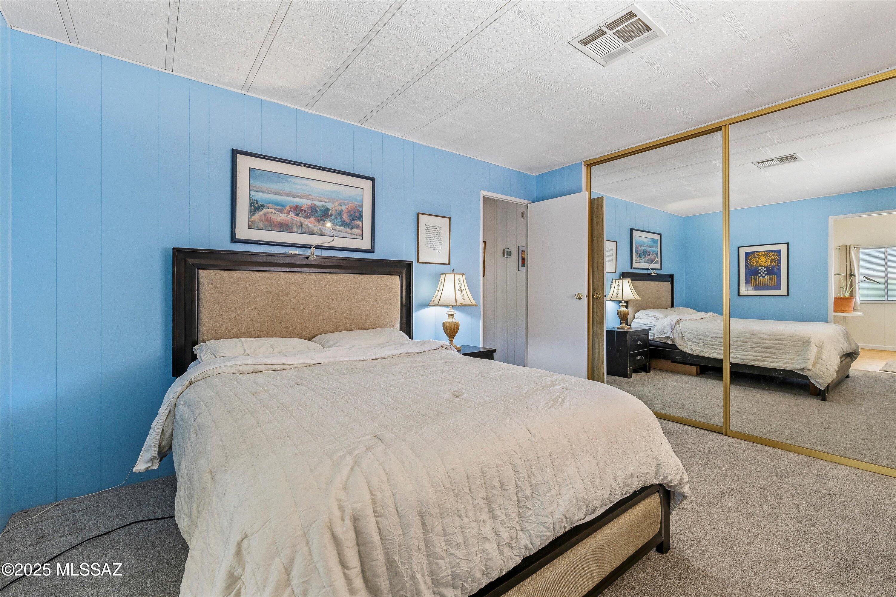 5535 W Flying W Street