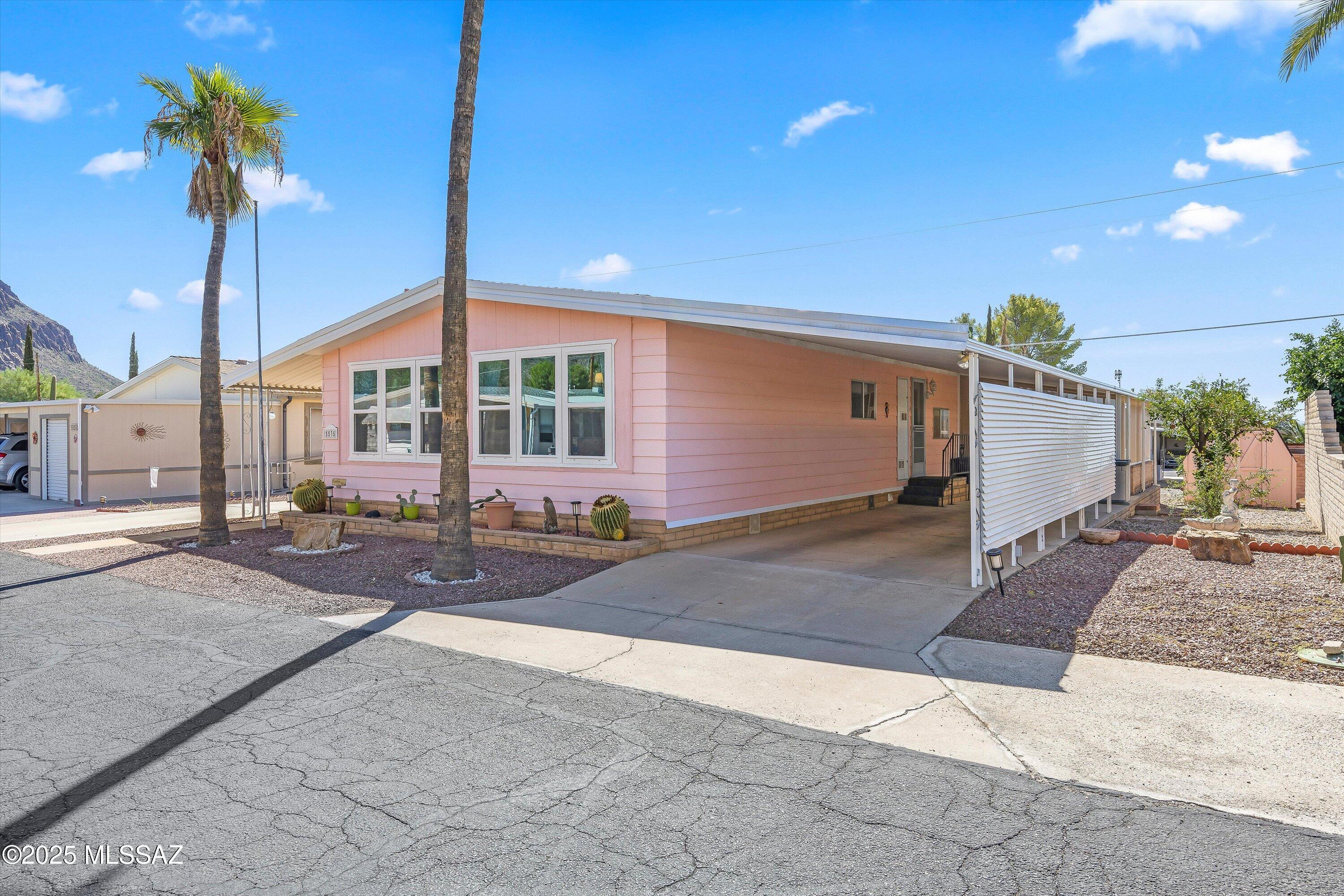 5535 W Flying W Street