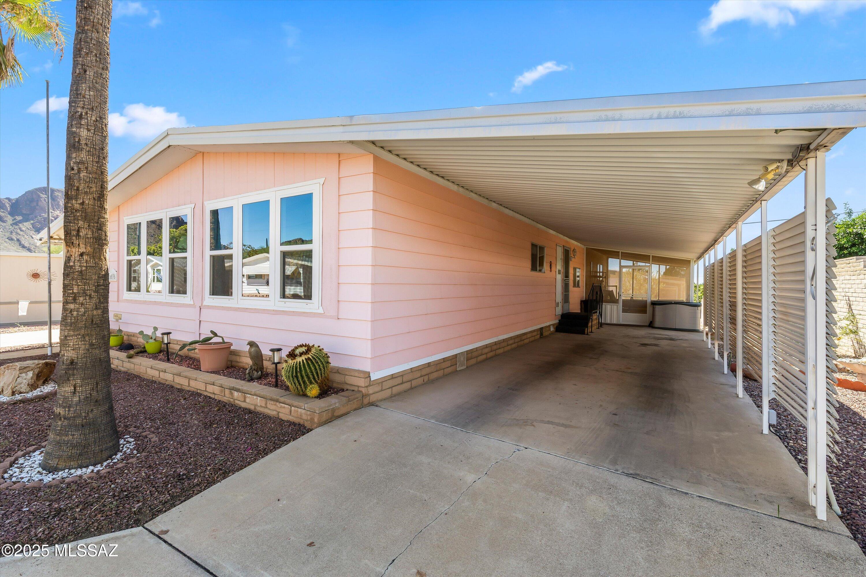 5535 W Flying W Street