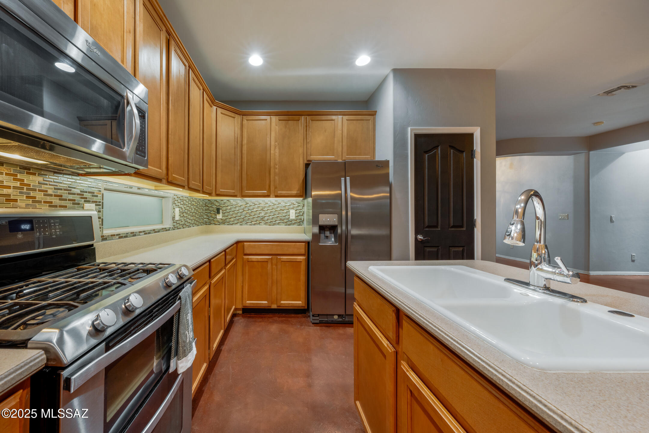 1419 W Red Creek Drive