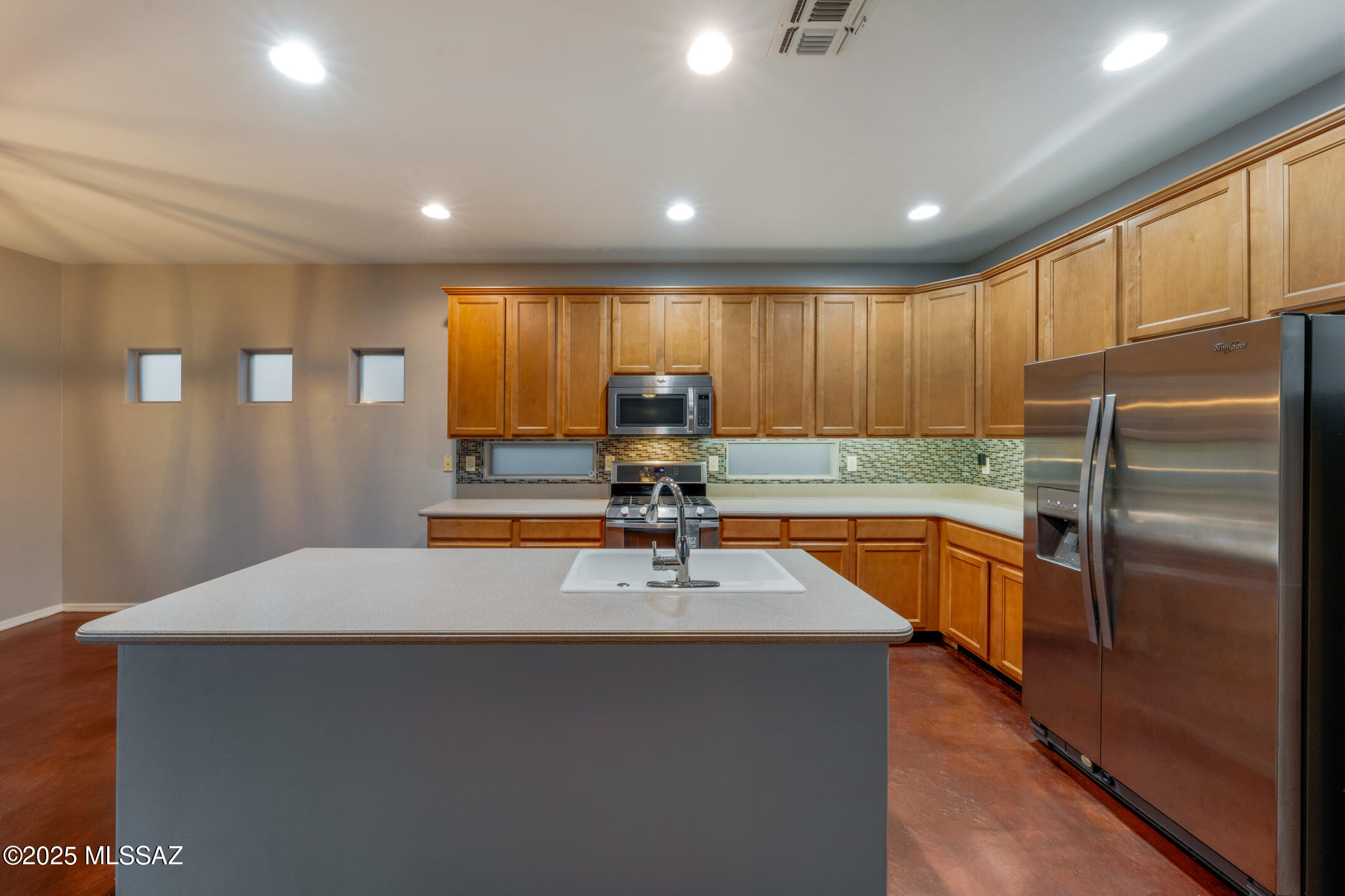 1419 W Red Creek Drive