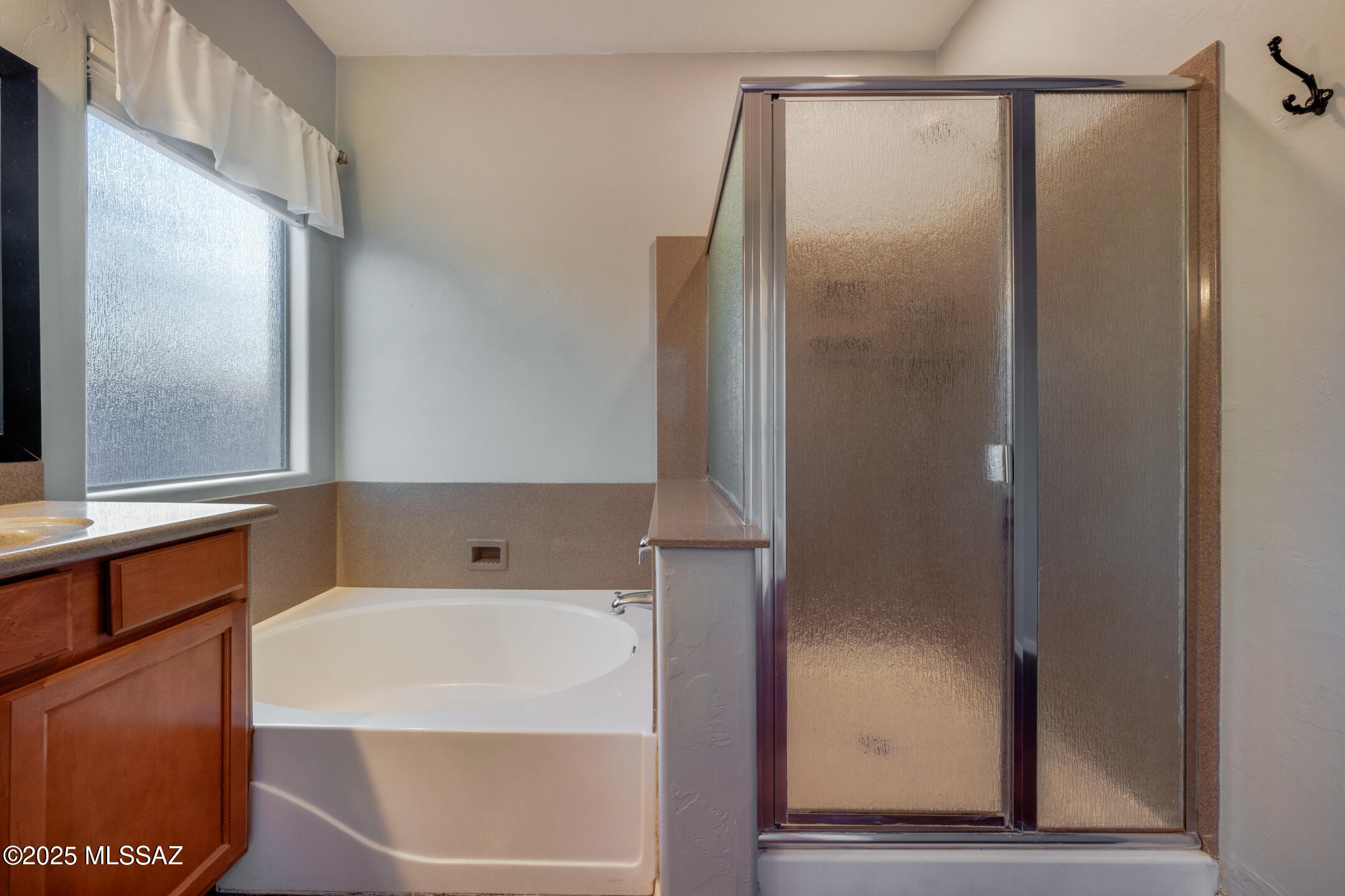 1419 W Red Creek Drive