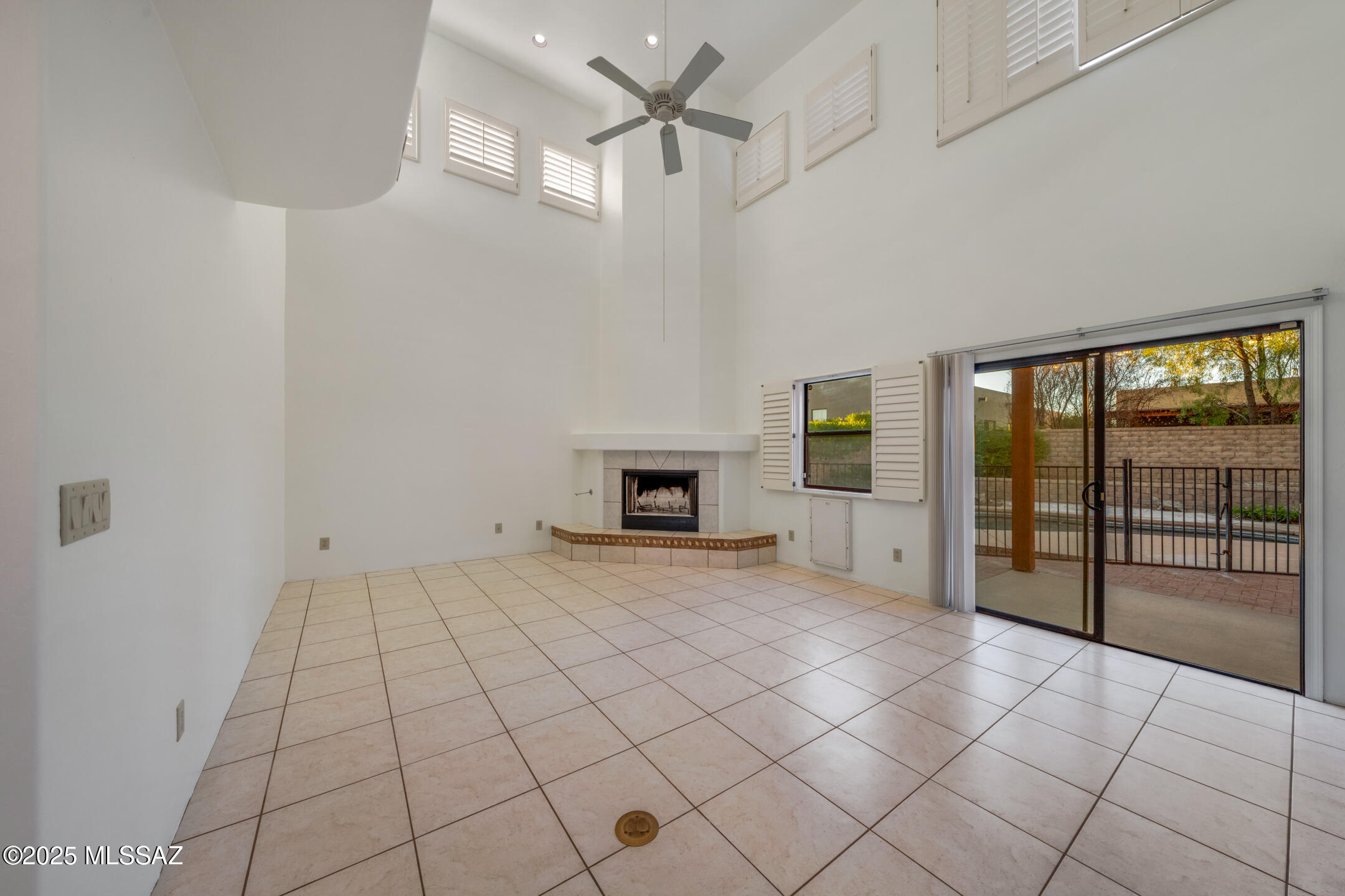 8786 E Corte Caida Del Sol