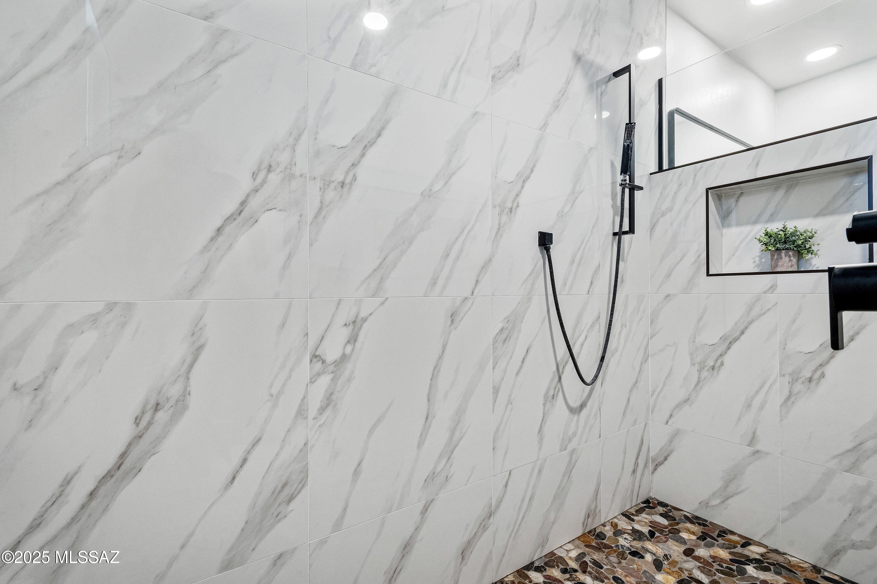 3454 E Calle Del Prado