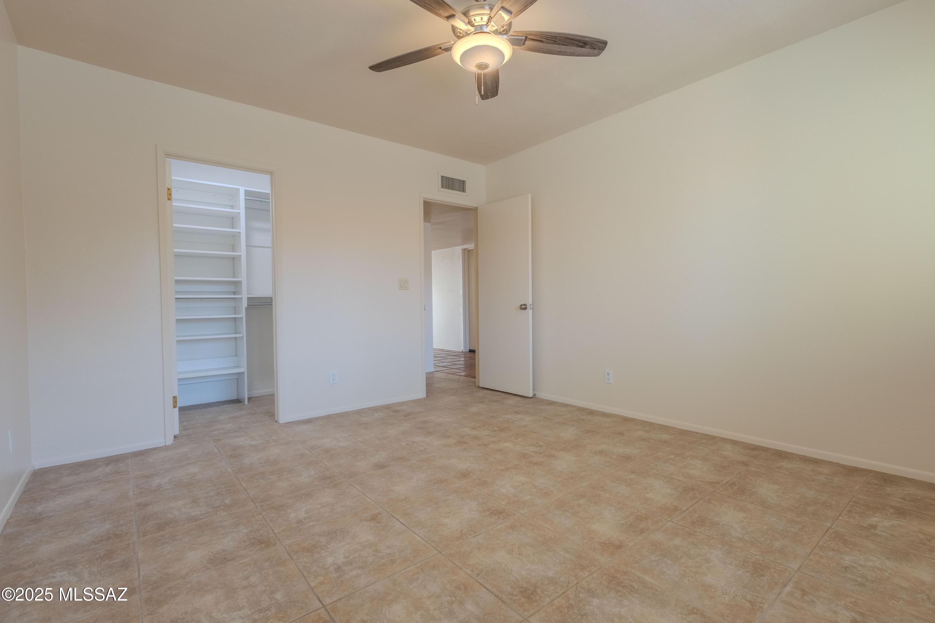 5932 N Placita del Conde