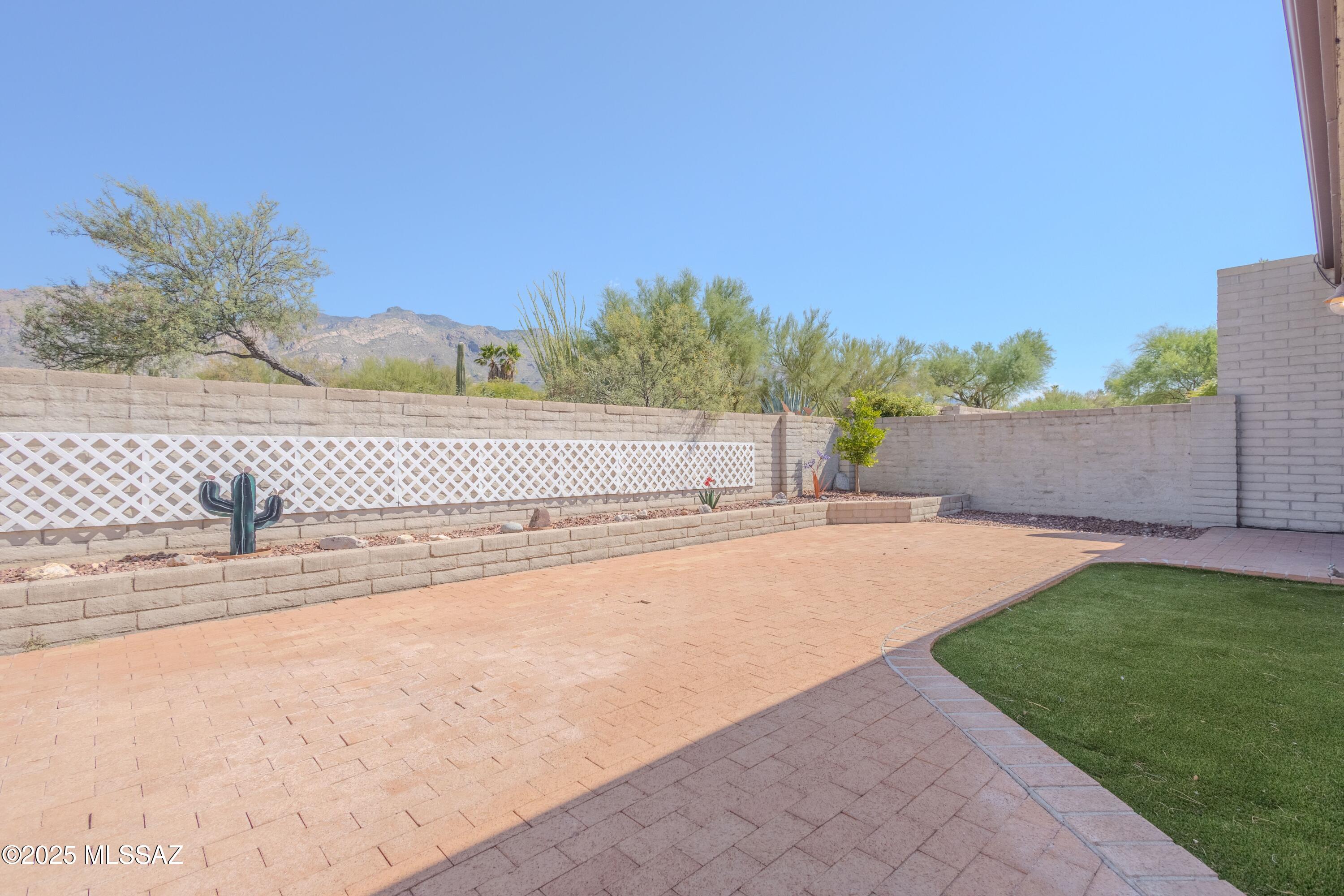 5932 N Placita del Conde