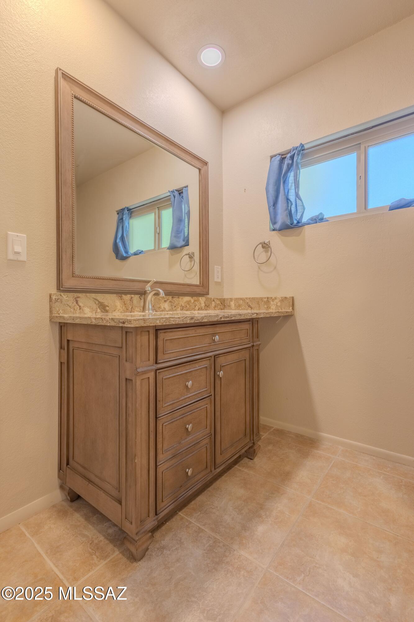 5932 N Placita del Conde