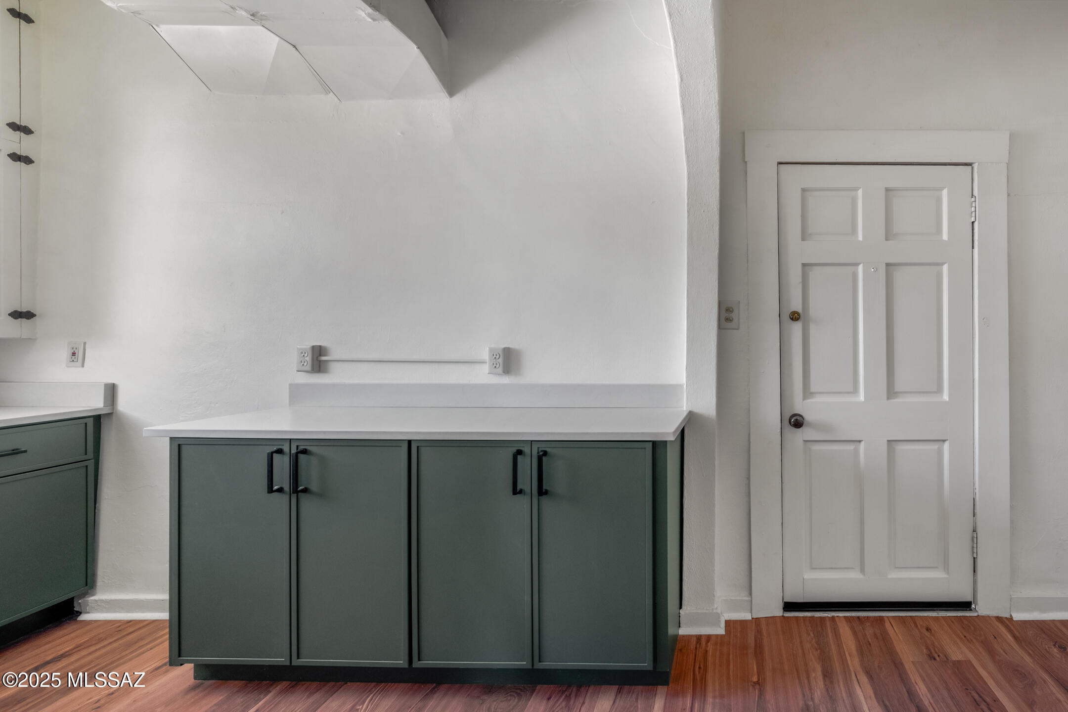 150 W Simpson Street