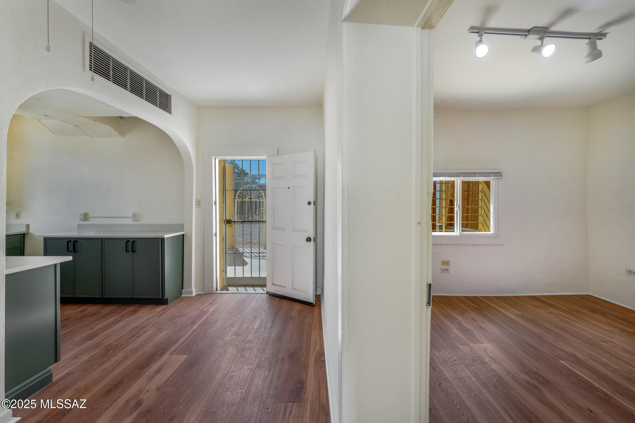 150 W Simpson Street