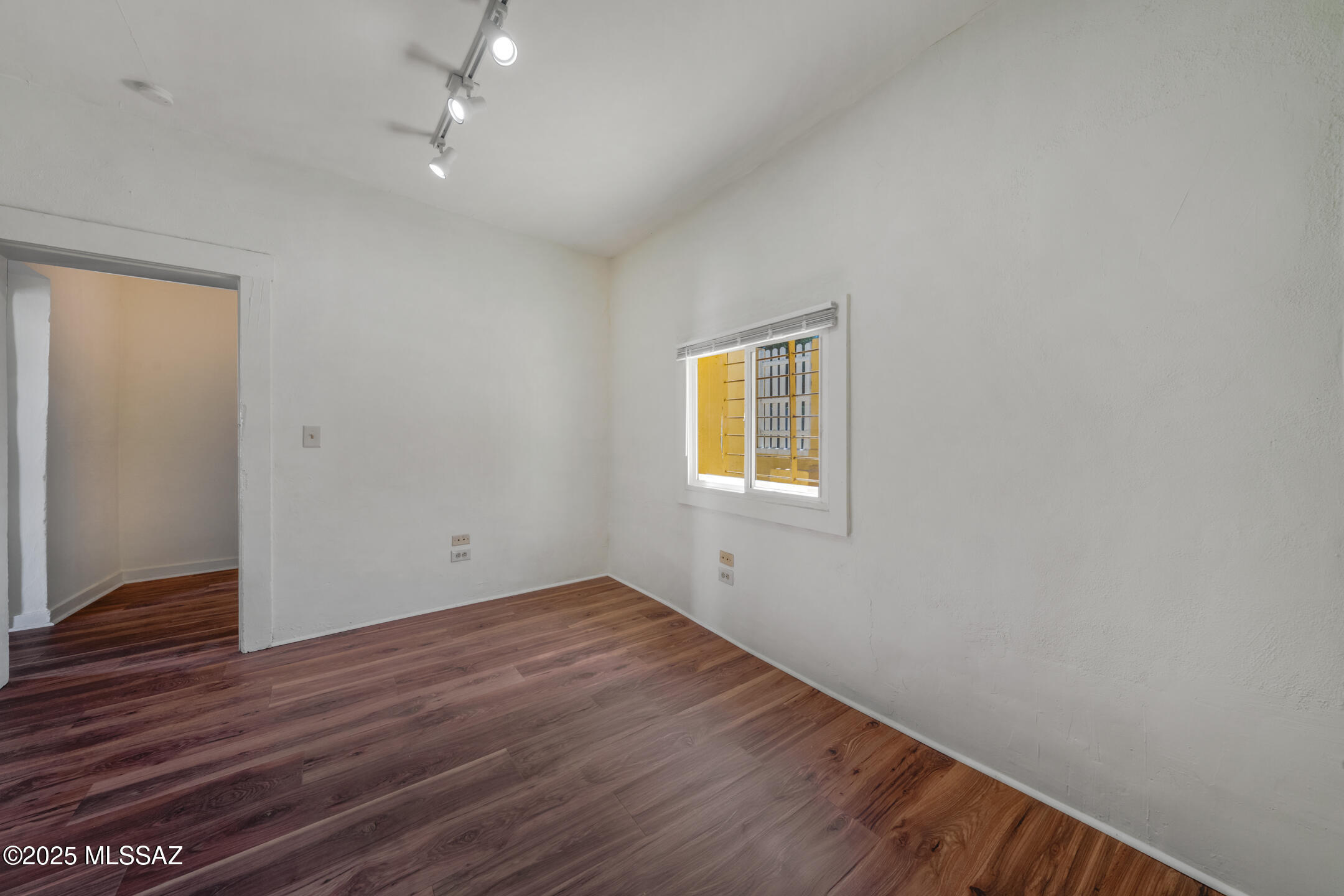 150 W Simpson Street