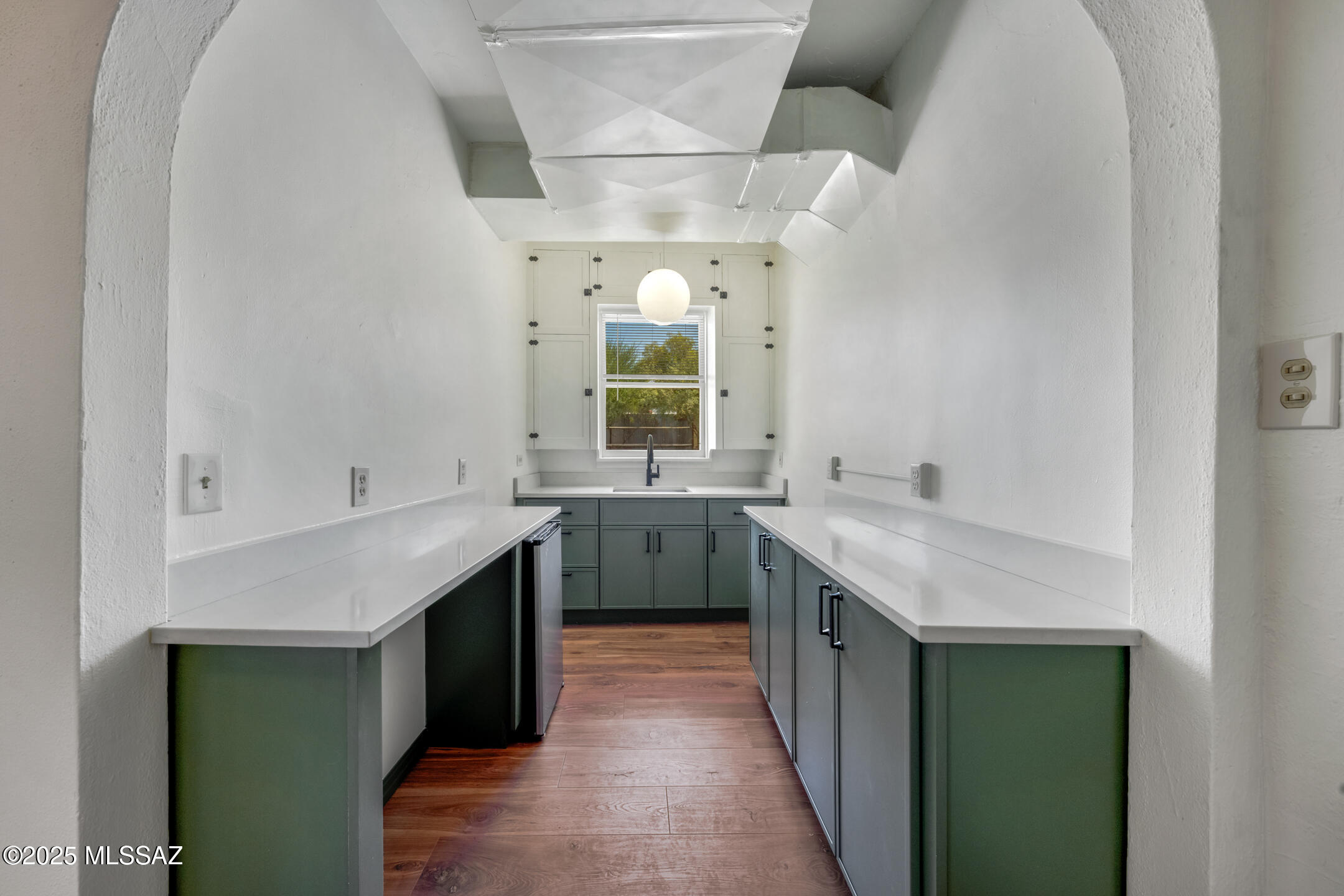 150 W Simpson Street