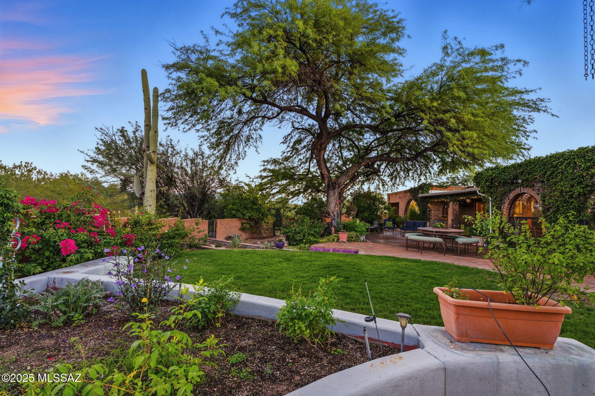 5540 N Entrada Quince