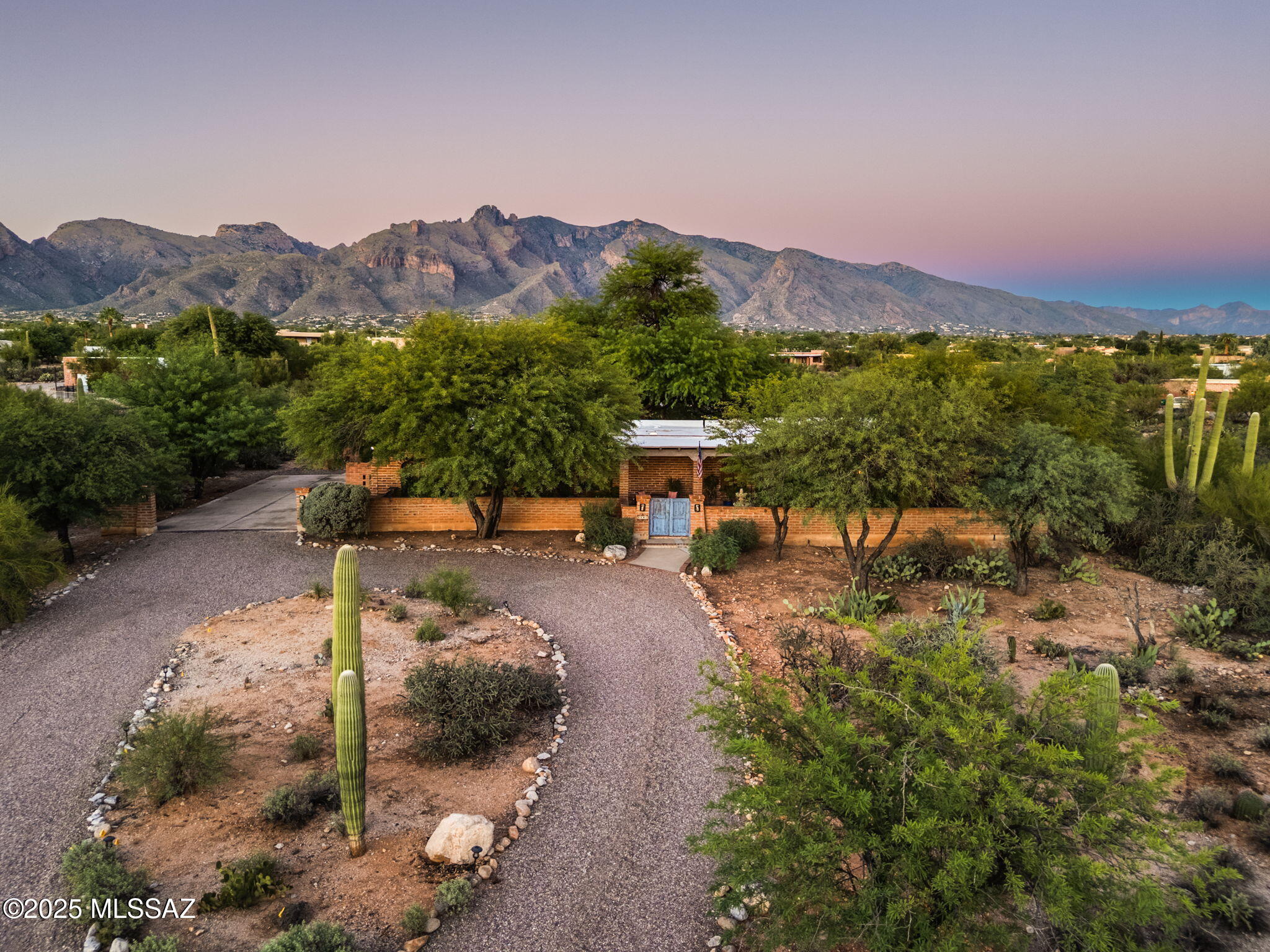 5540 N Entrada Quince