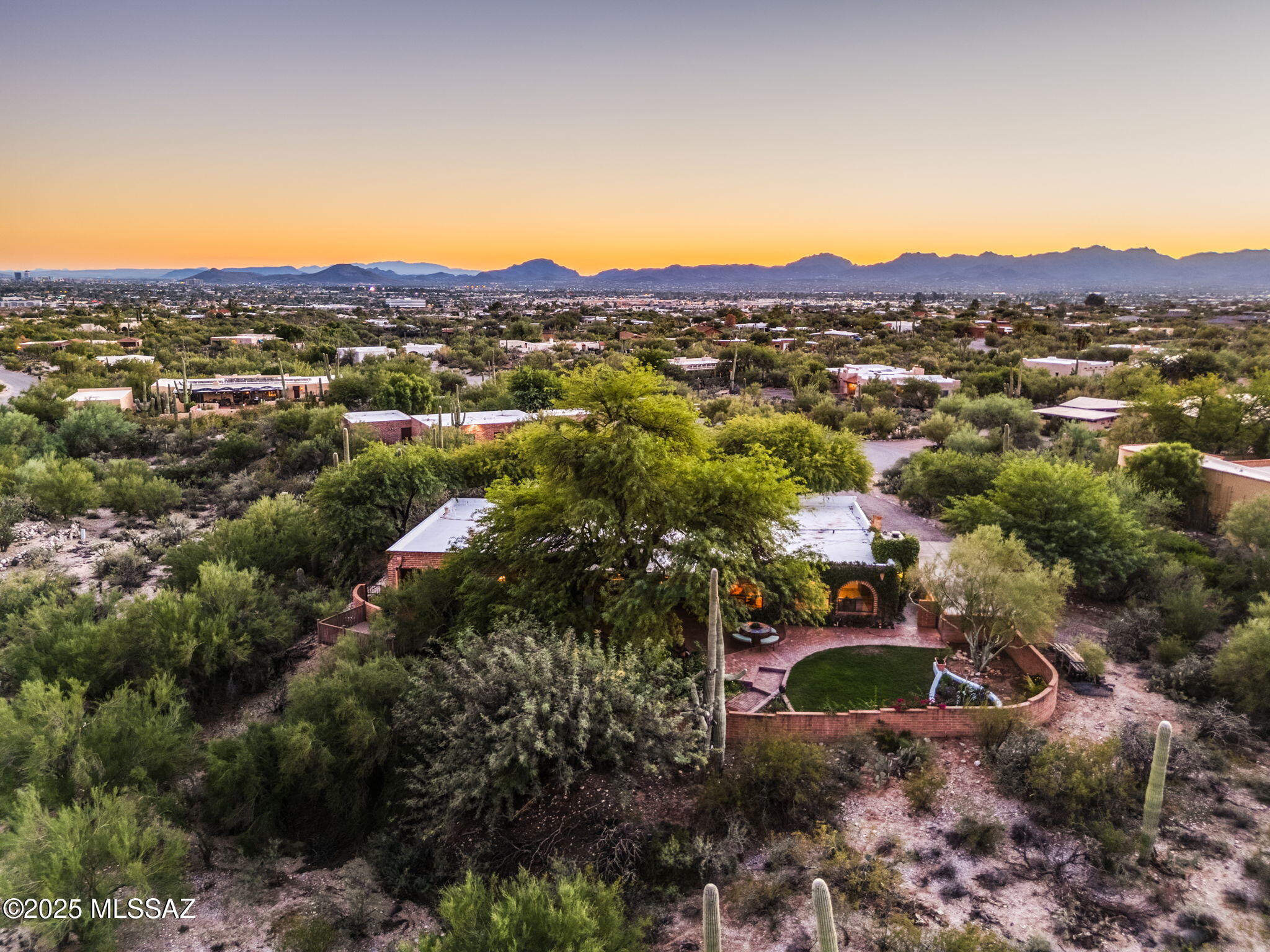 5540 N Entrada Quince