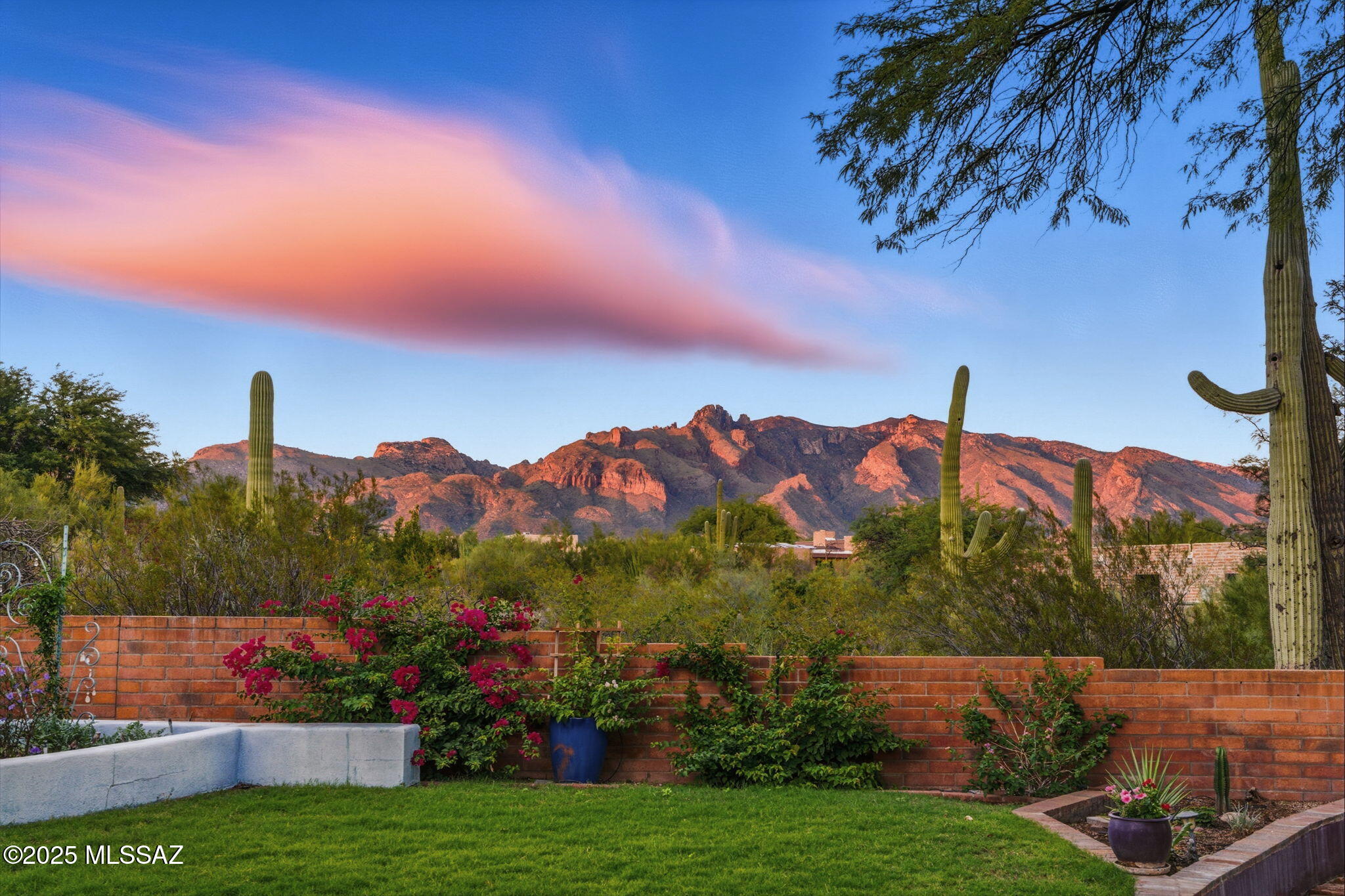 5540 N Entrada Quince