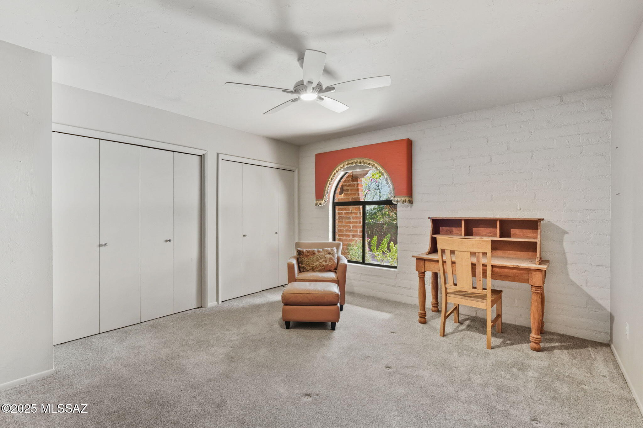 5540 N Entrada Quince