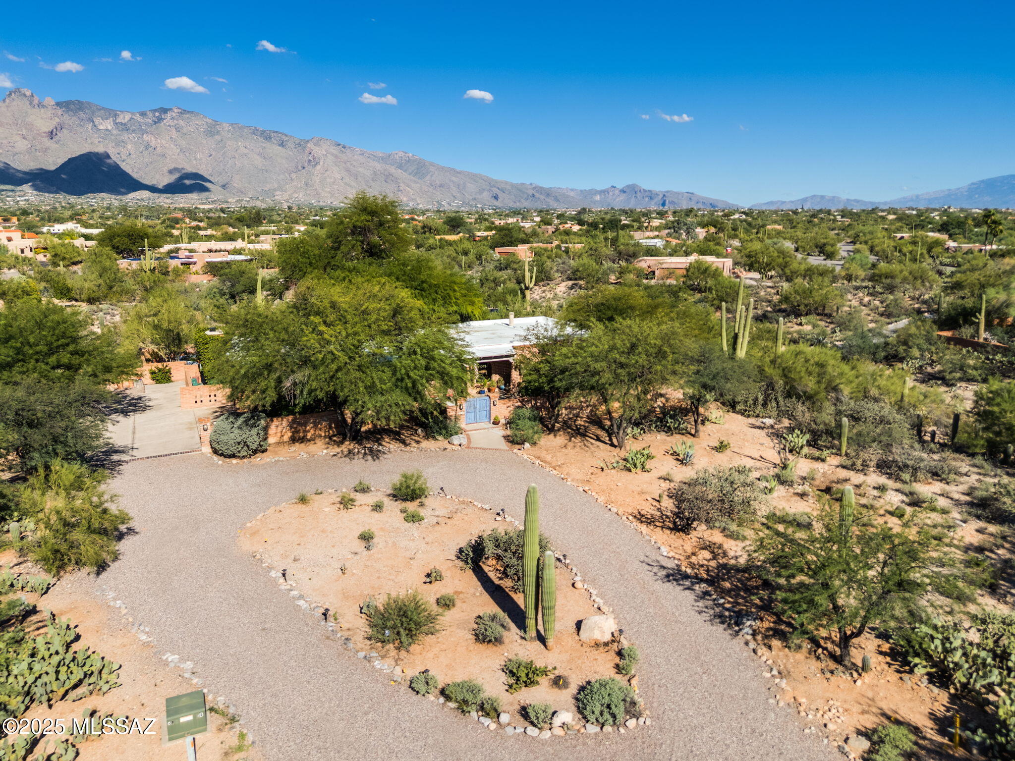 5540 N Entrada Quince