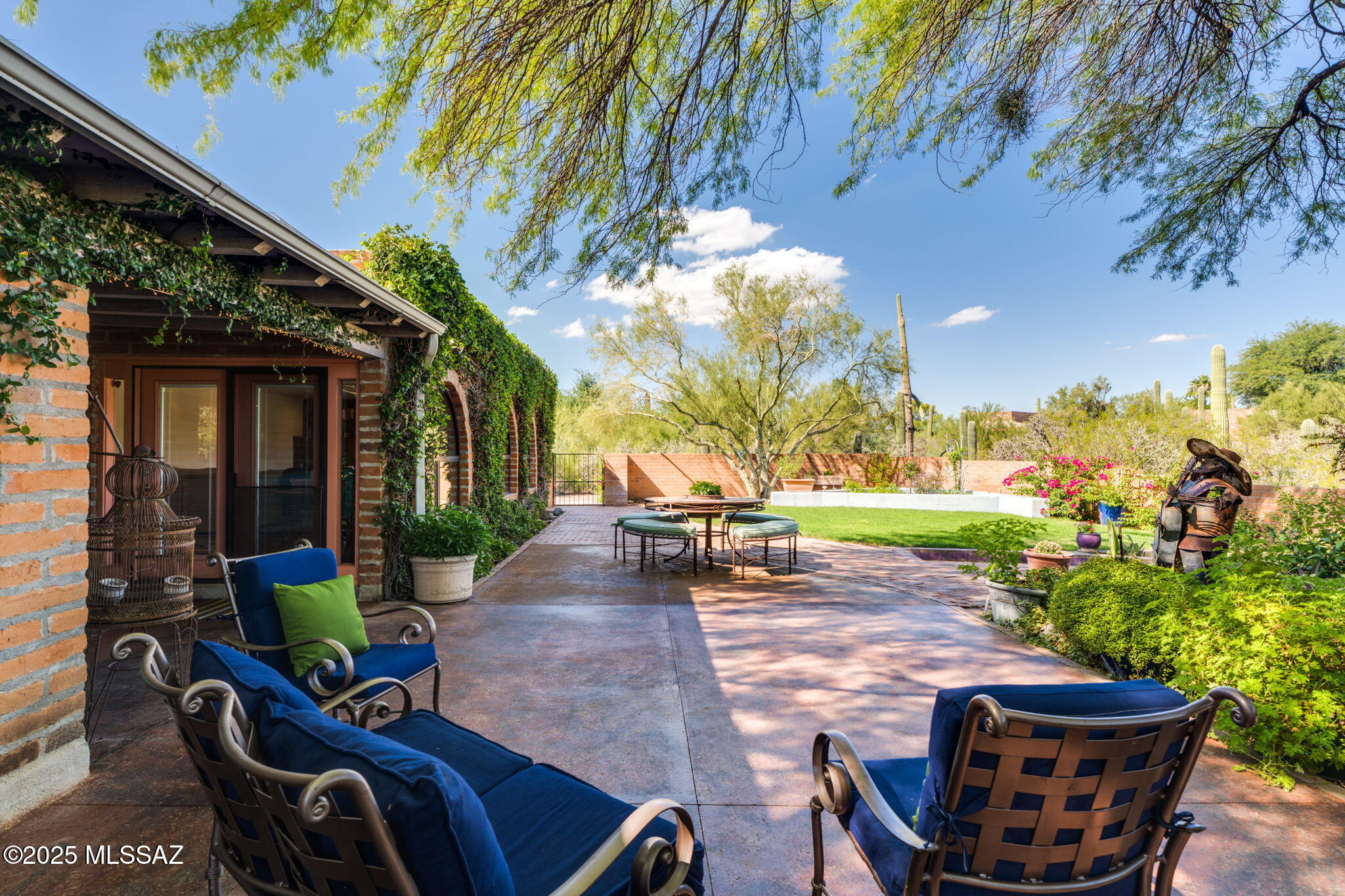 5540 N Entrada Quince