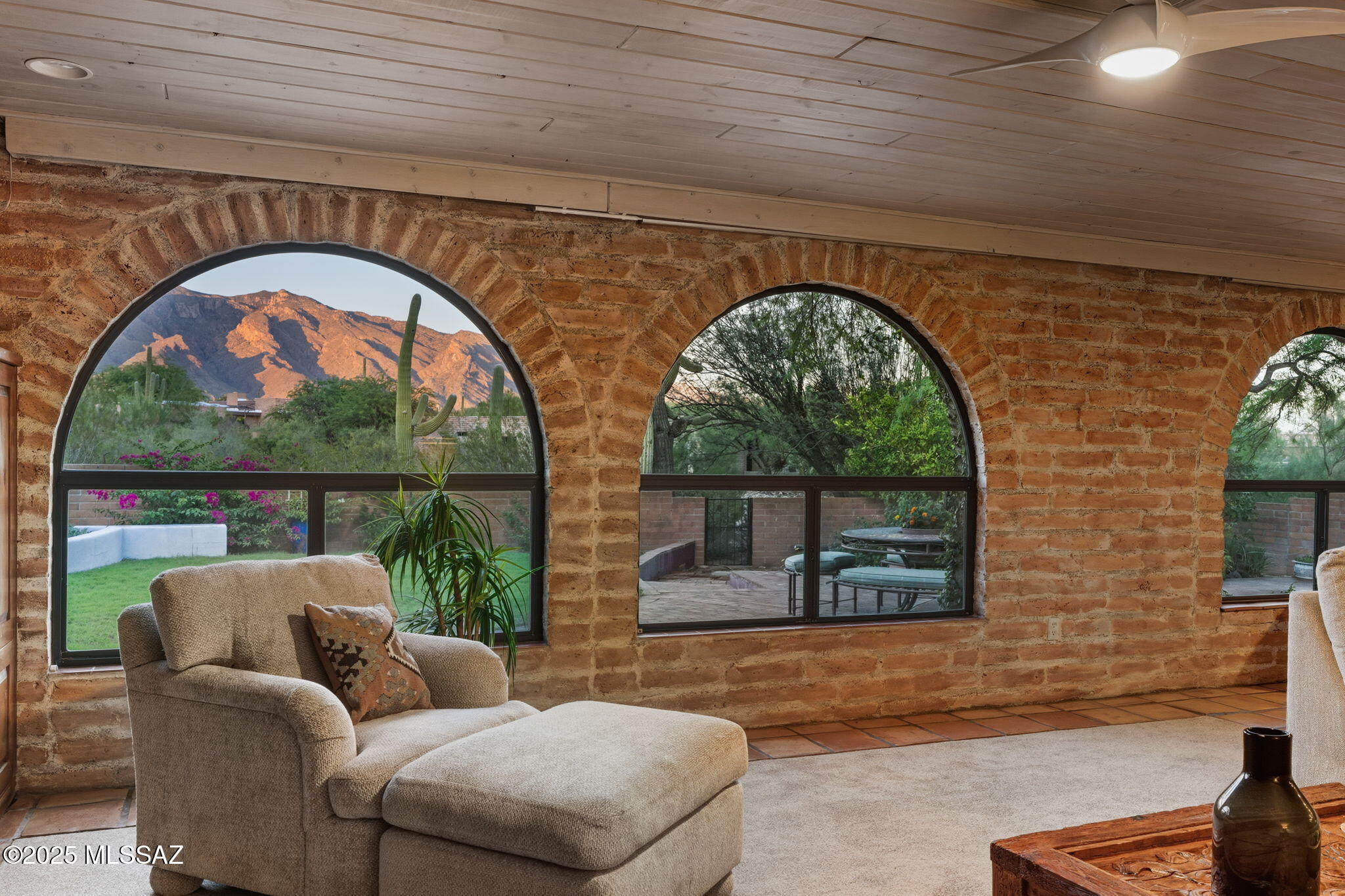 5540 N Entrada Quince