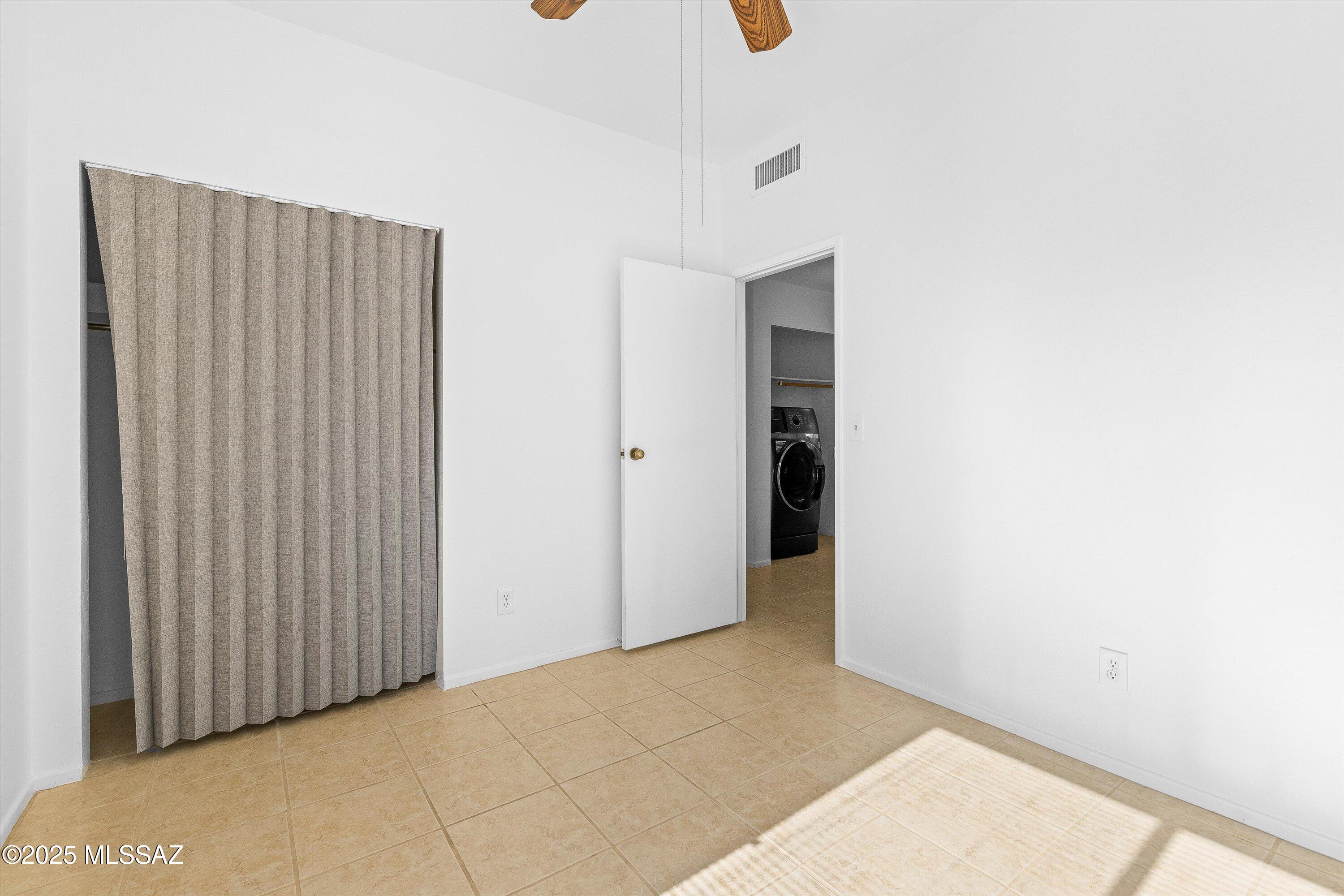 5581 N Crystal Mist Place