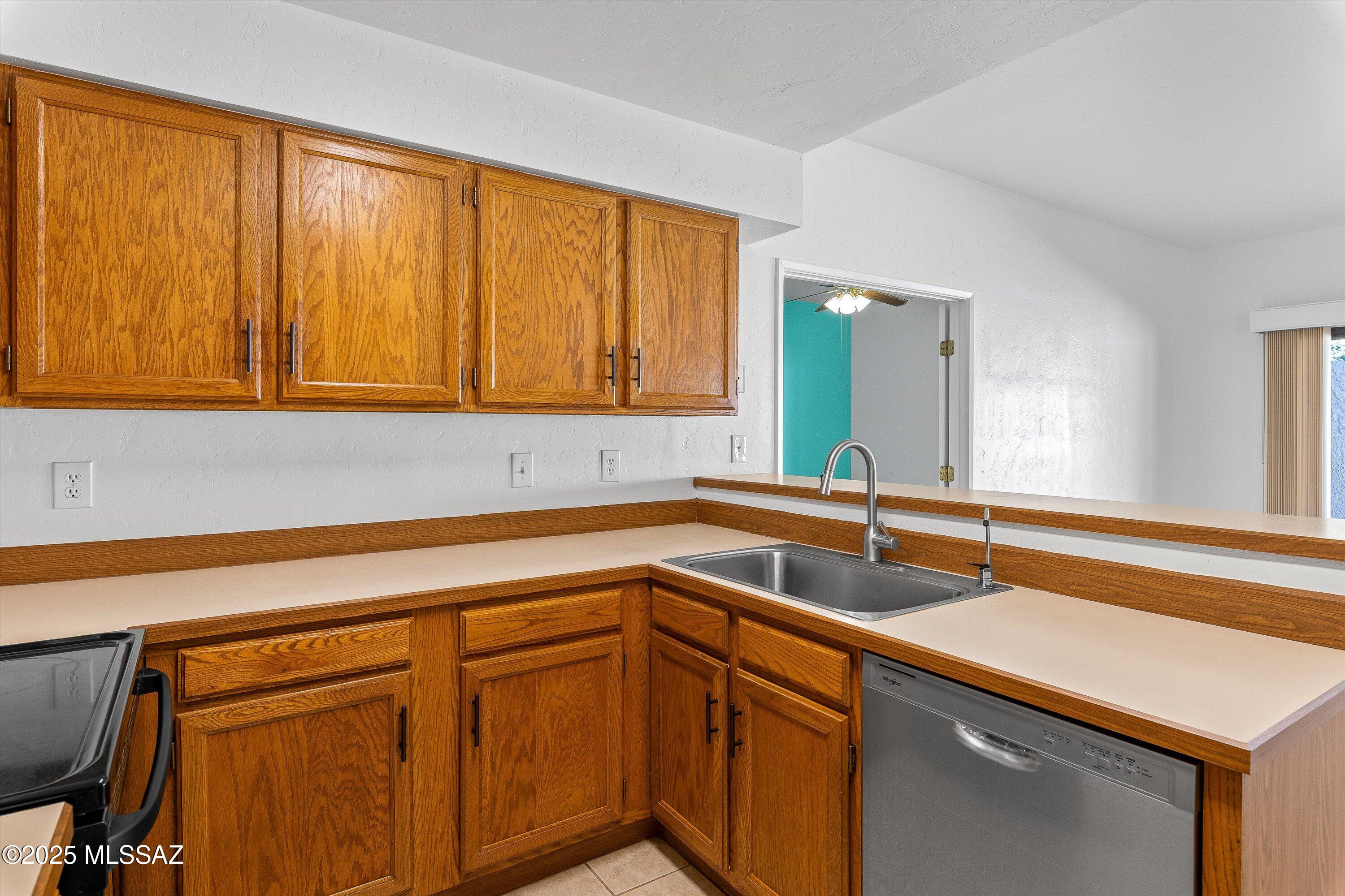 5581 N Crystal Mist Place