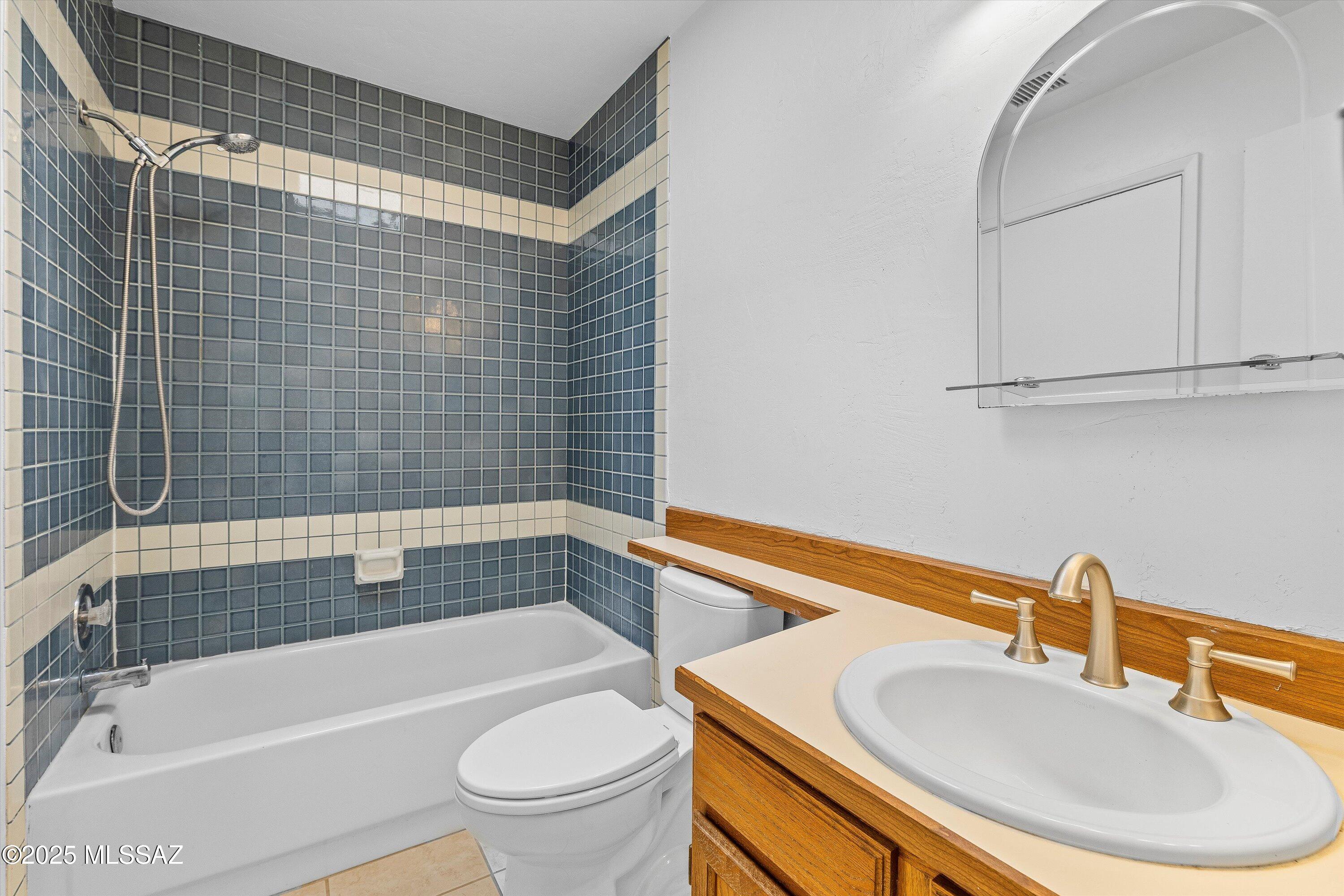 5581 N Crystal Mist Place