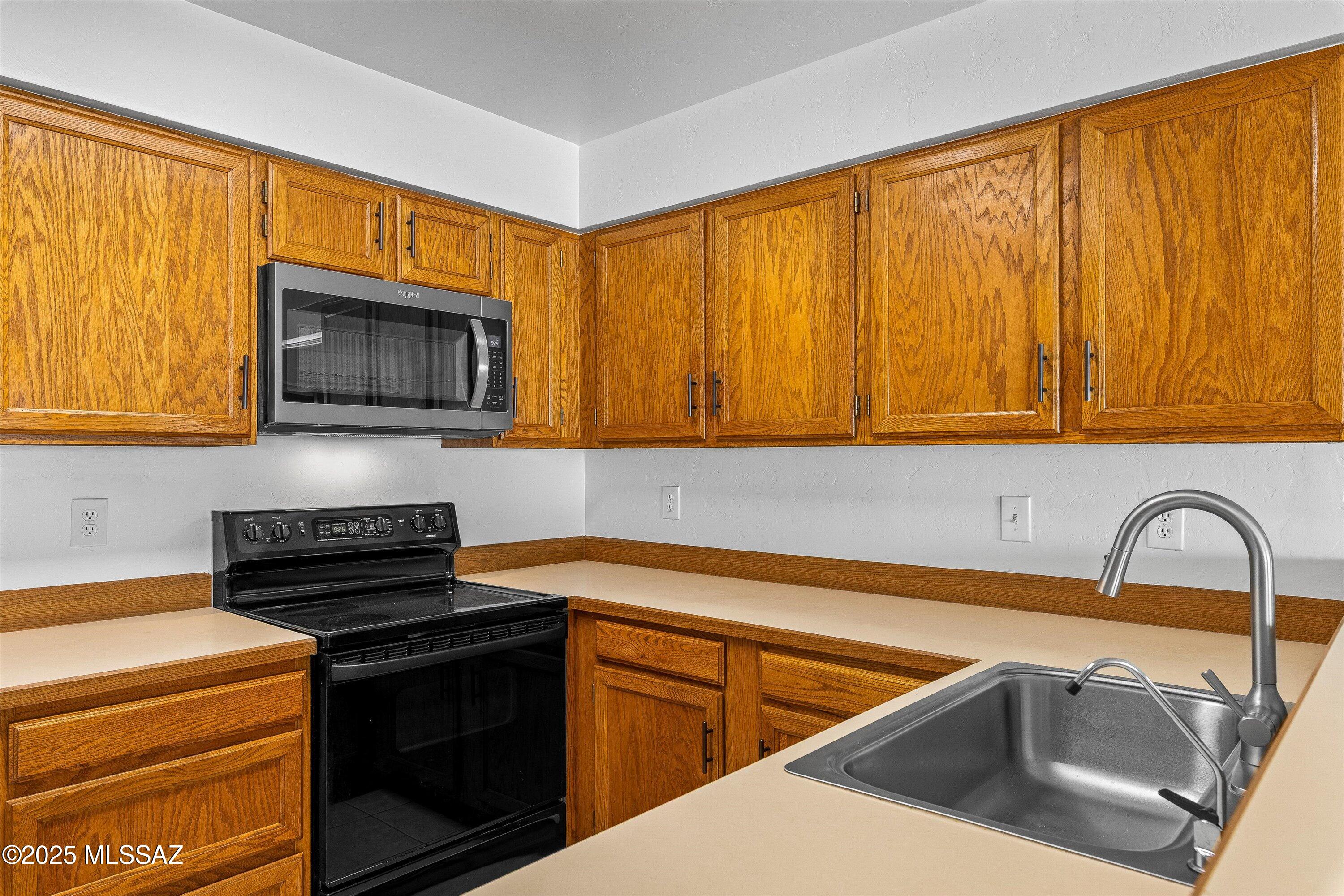 5581 N Crystal Mist Place