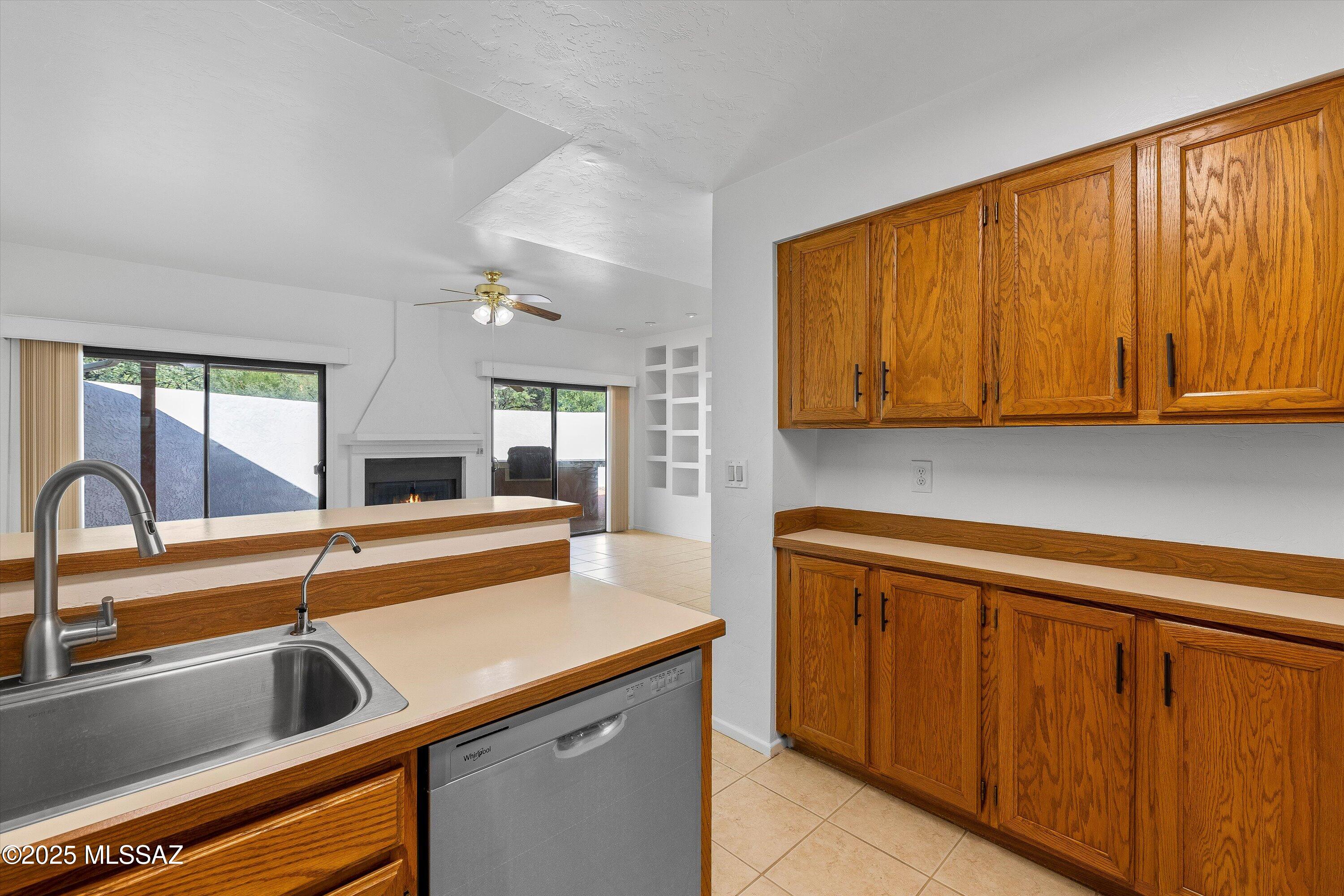 5581 N Crystal Mist Place